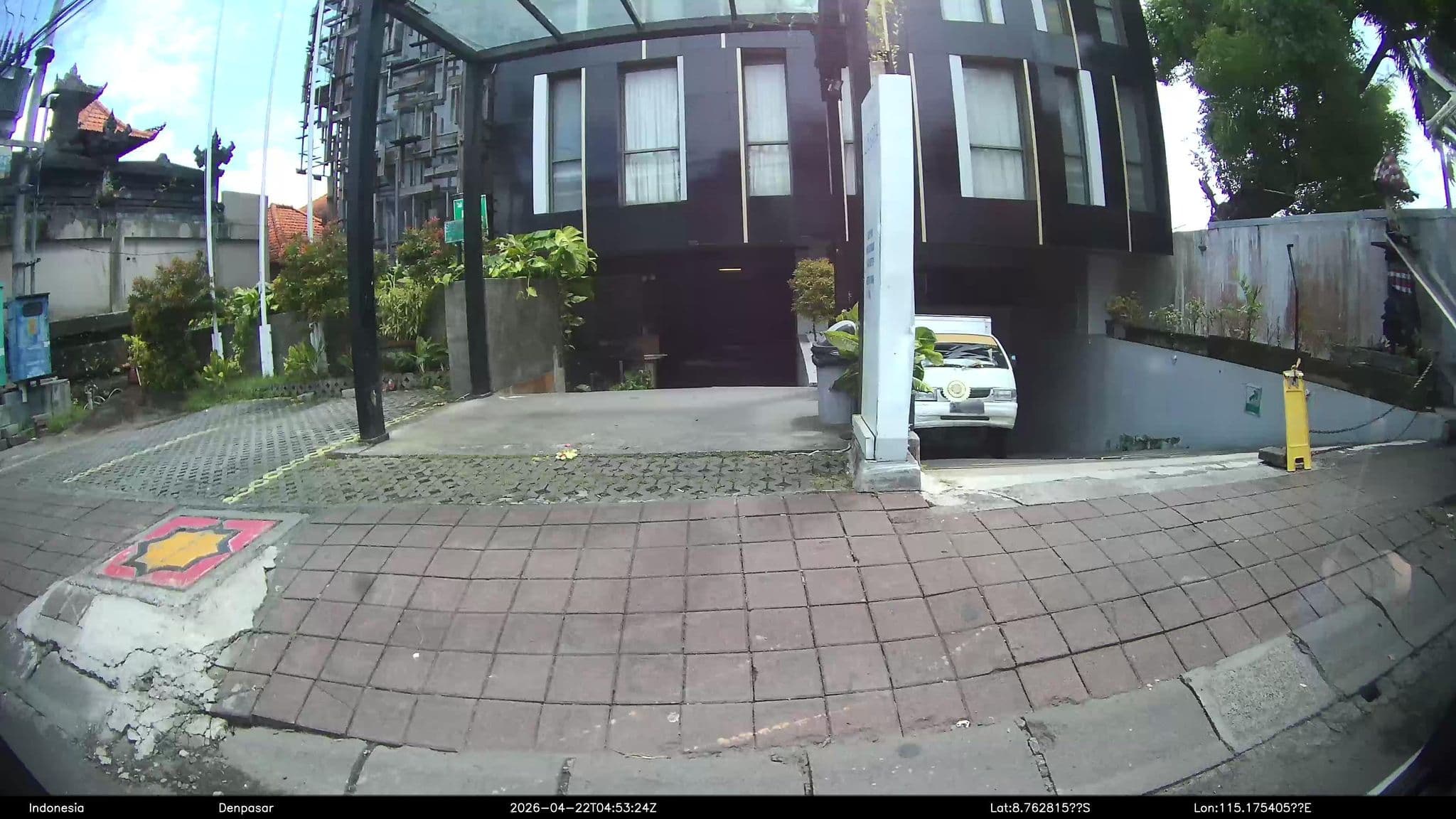 Street view near Liberta Hitel Jimbaran, Jimbaran — © Kaart---360 (CC BY-SA · Mapillary)