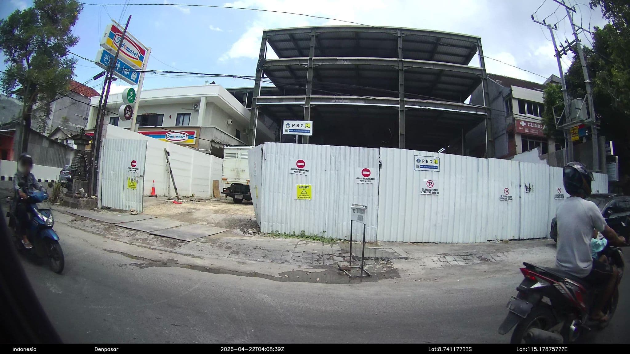 Street view near Santosa Suite Hotel project, Kuta — © Kaart---RIGHT (CC BY-SA · Mapillary)