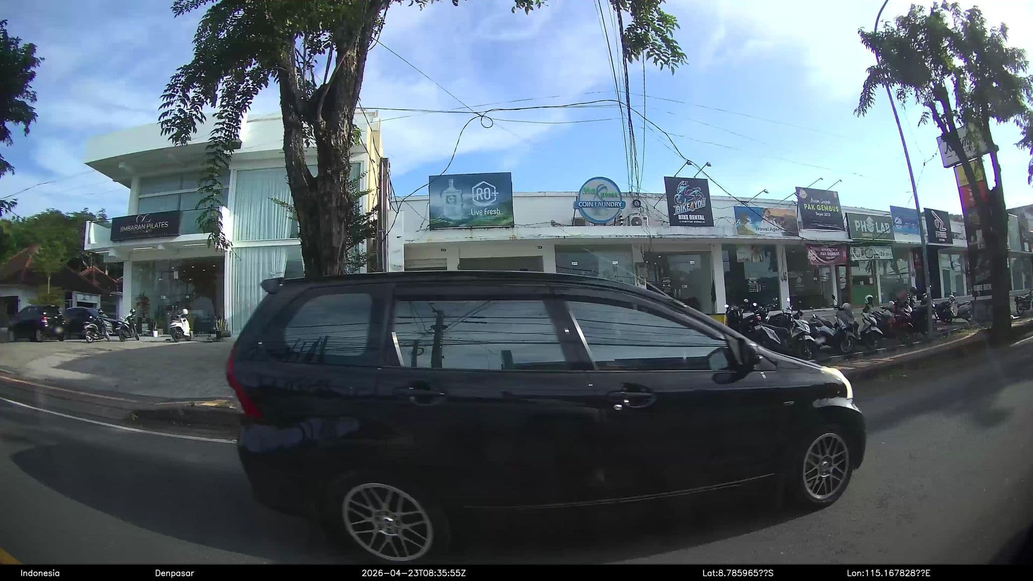 Street view near Kalimas Residence, Jimbaran — © Kaart---RIGHT (CC BY-SA · Mapillary)