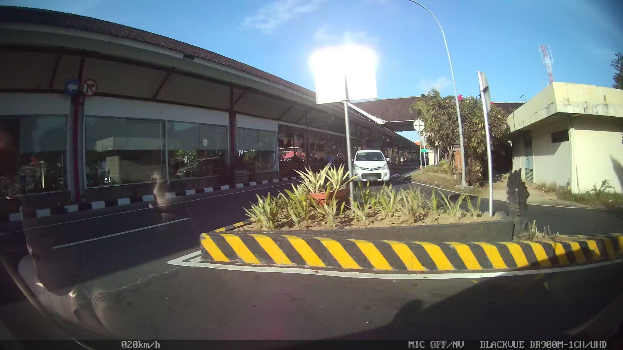 Street view near anini raka, Kuta — © kaart_2 (CC BY-SA · Mapillary)