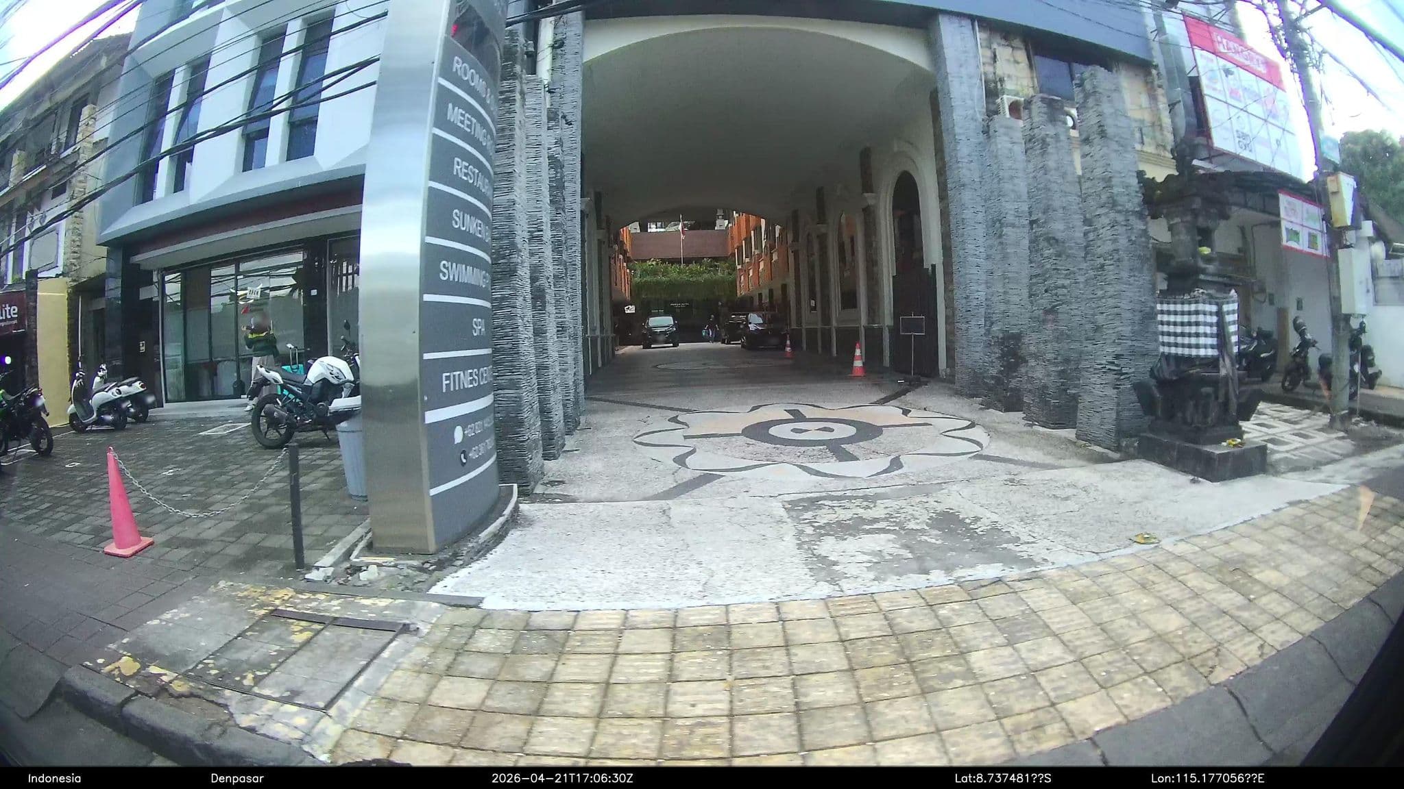 Street view near CT1 tuban, Kuta — © Kaart---LEFT (CC BY-SA · Mapillary)
