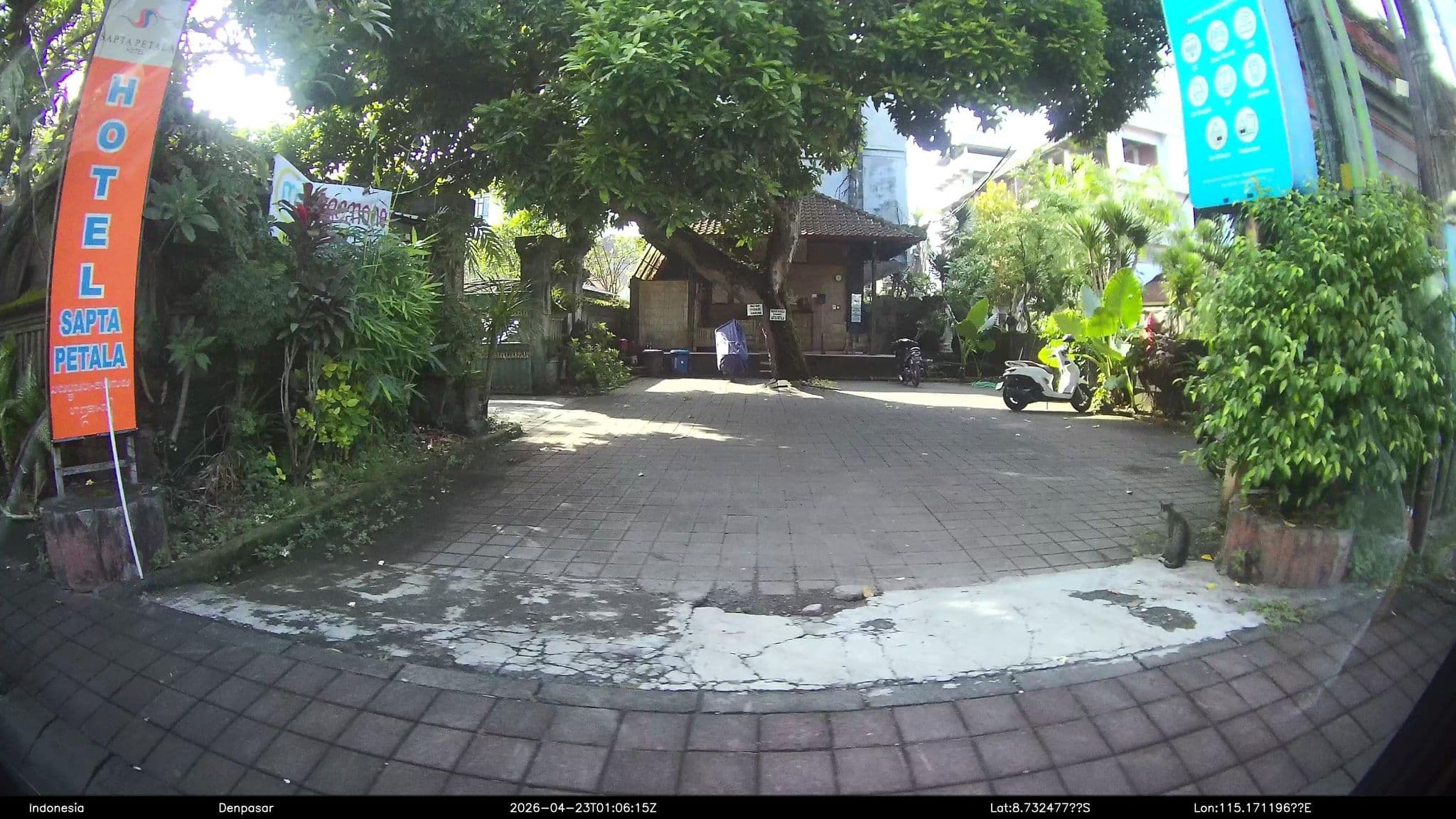 Street view near Airy Kuta Kubu Anyar 27 Bali, Kuta — © Kaart---LEFT (CC BY-SA · Mapillary)