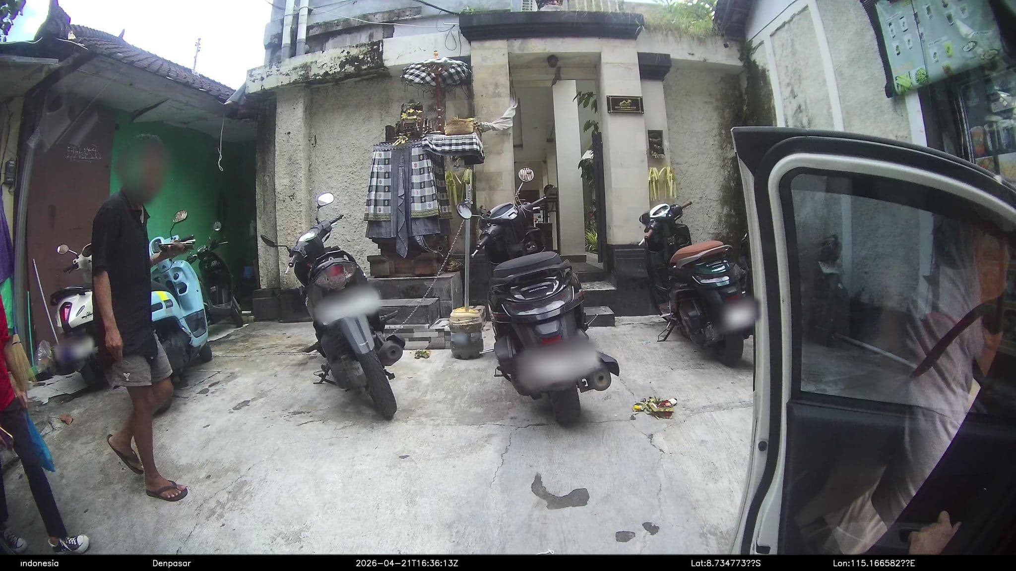 Street view near Airy Kuta Kartika Plaza Samudra 55 Bali, Kuta — © Kaart---360 (CC BY-SA · Mapillary)