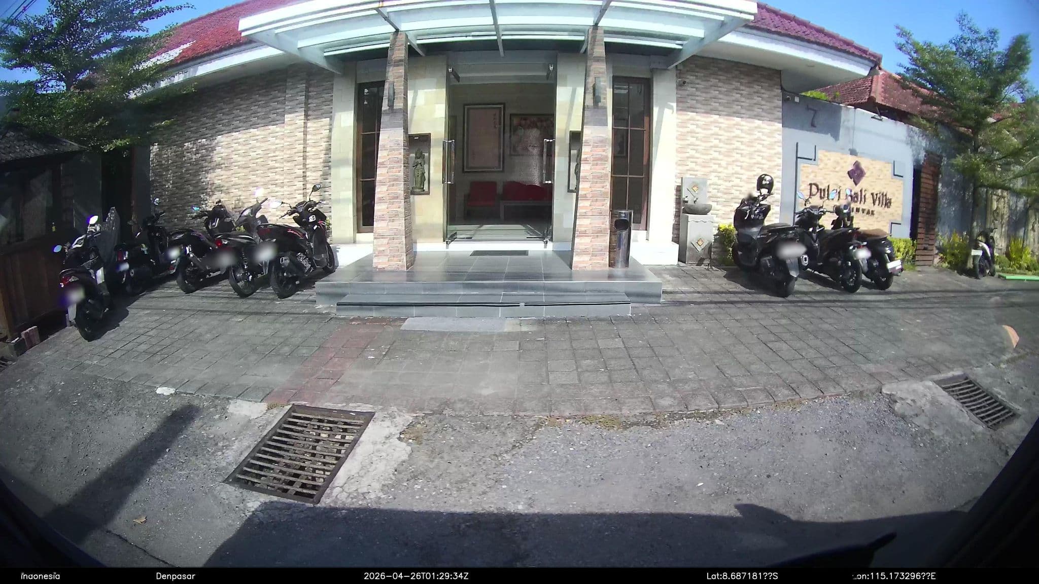 Street view near Putri Bali Suite Villas, Legian — © Kaart---LEFT (CC BY-SA · Mapillary)