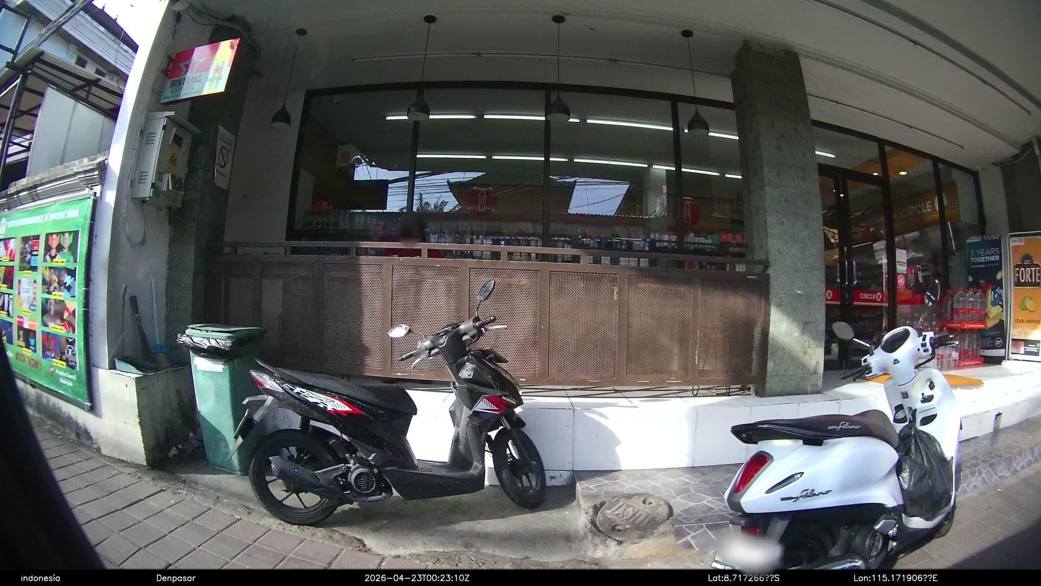 Street view near Dewi Tri, Kuta — © Kaart---360 (CC BY-SA · Mapillary)