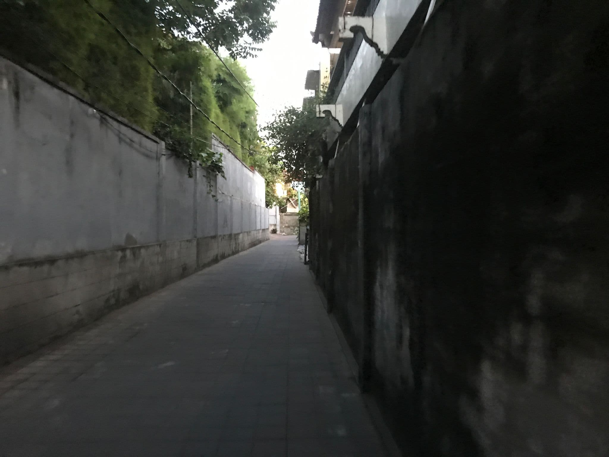 Street view near Bali Dynasti Resort, Kuta — © alekseyrm (CC BY-SA · Mapillary)