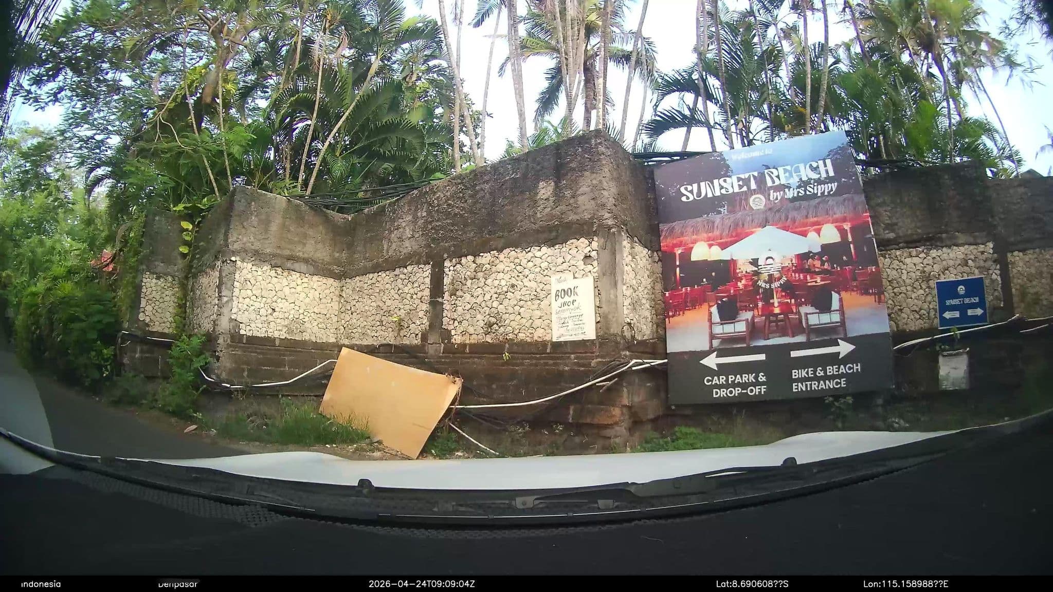 Street view near Lotus 3, Legian — © Kaart---FRONT (CC BY-SA · Mapillary)