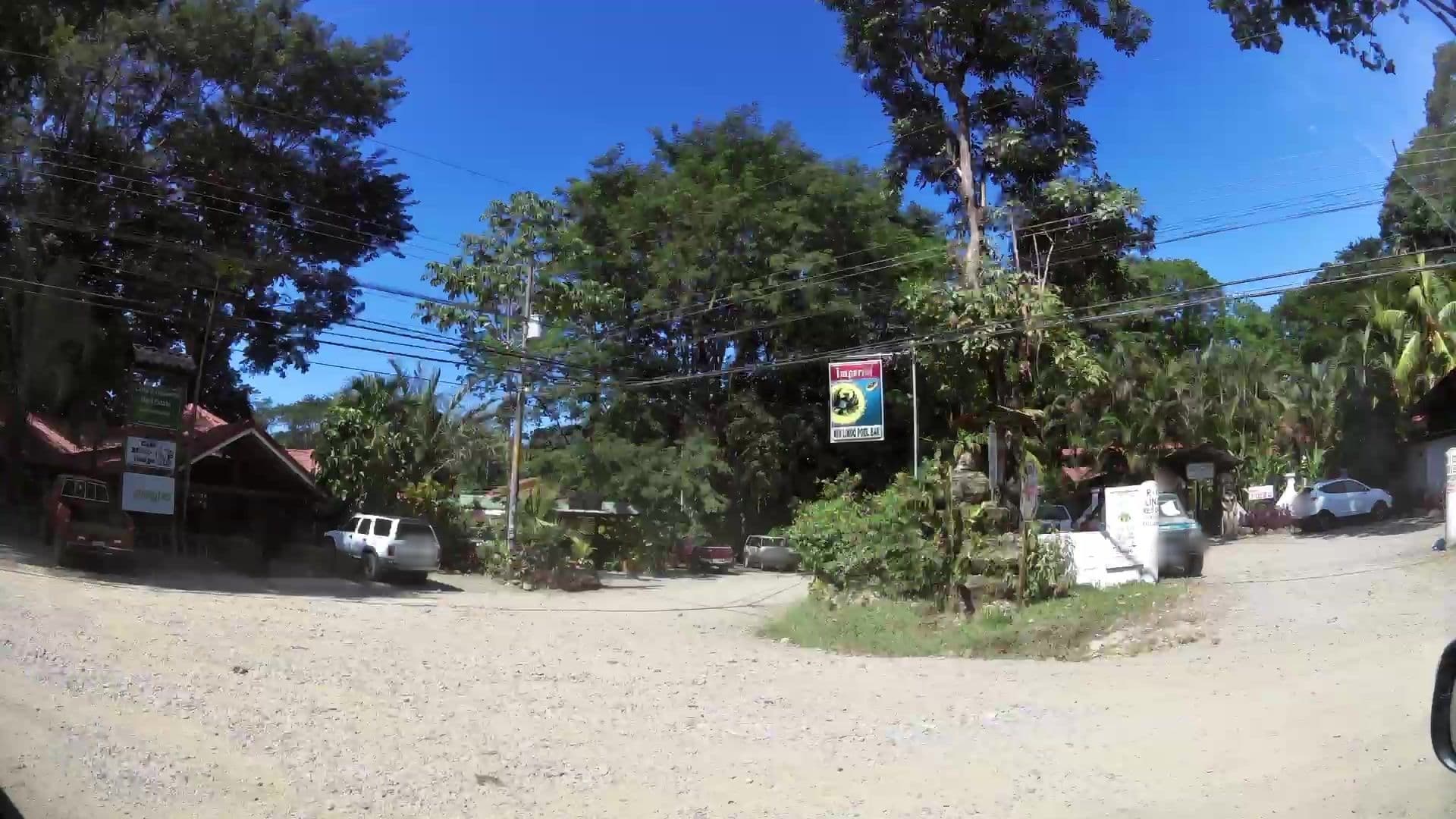 Street view near Rio Lindo, Uvita