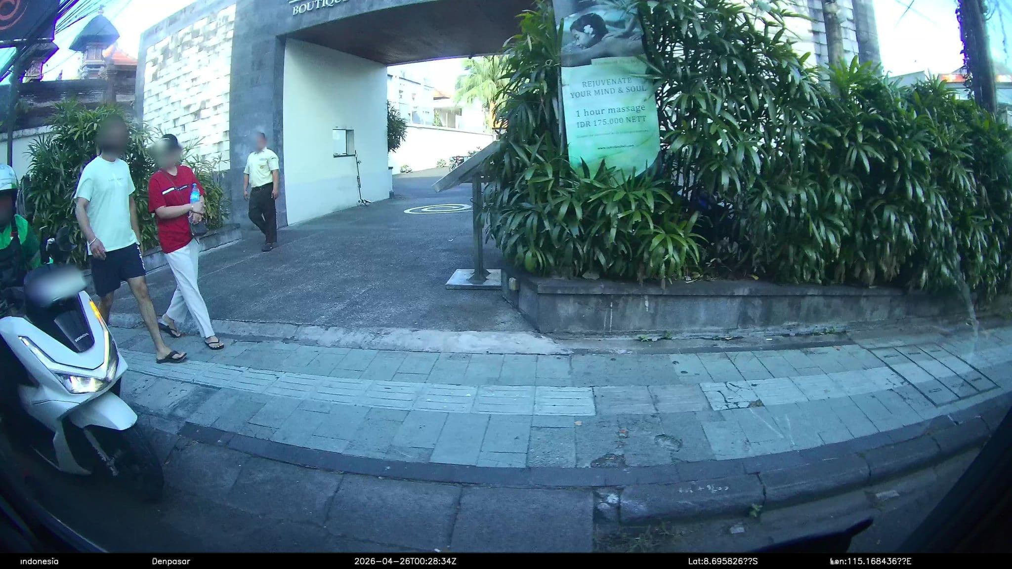 Street view near Sun Island Boutique Villas & Spa, Legian — © Kaart---LEFT (CC BY-SA · Mapillary)