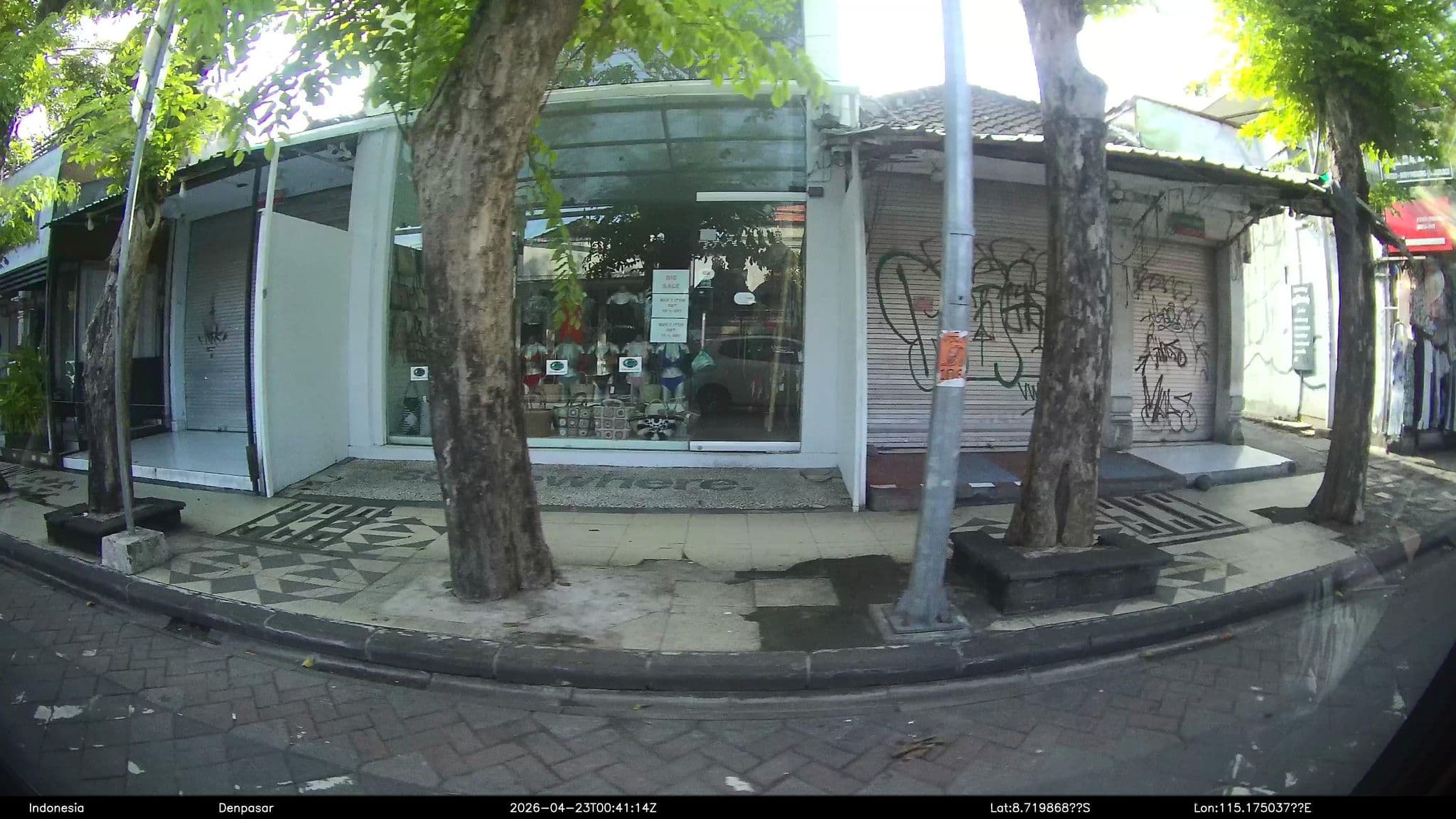Street view near Maha Bharata Kuta Inn, Kuta — © Kaart---FRONT (CC BY-SA · Mapillary)