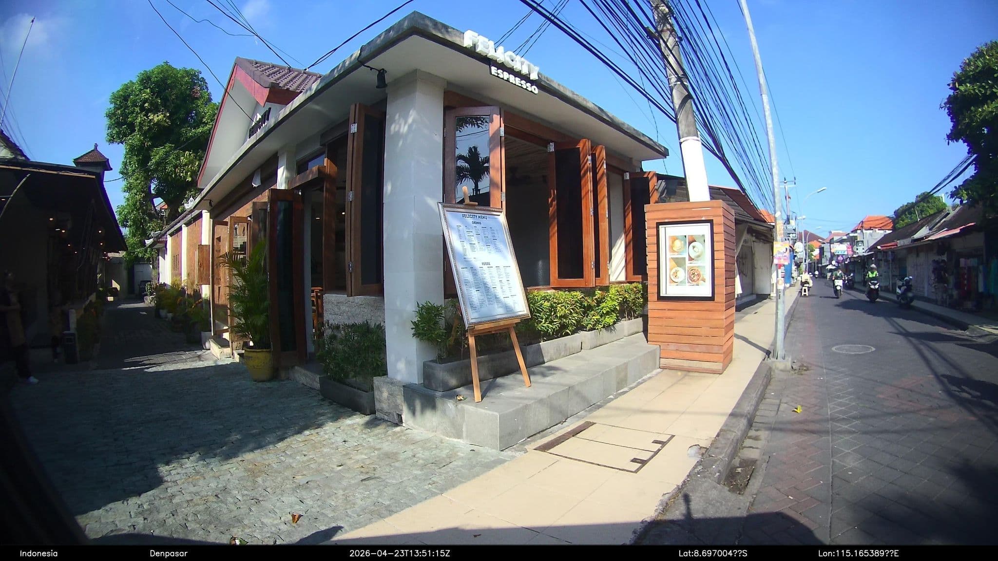 Street view near 433, Legian — © Kaart---RIGHT (CC BY-SA · Mapillary)