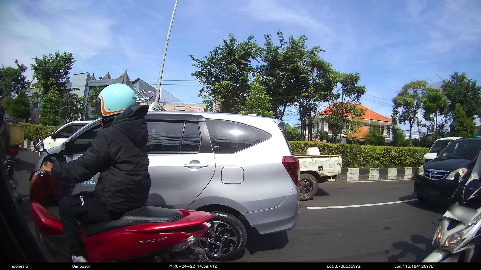 Street view near Maple Room, Swiss - Belhotel Rainforest, Legian — © Kaart---RIGHT (CC BY-SA · Mapillary)