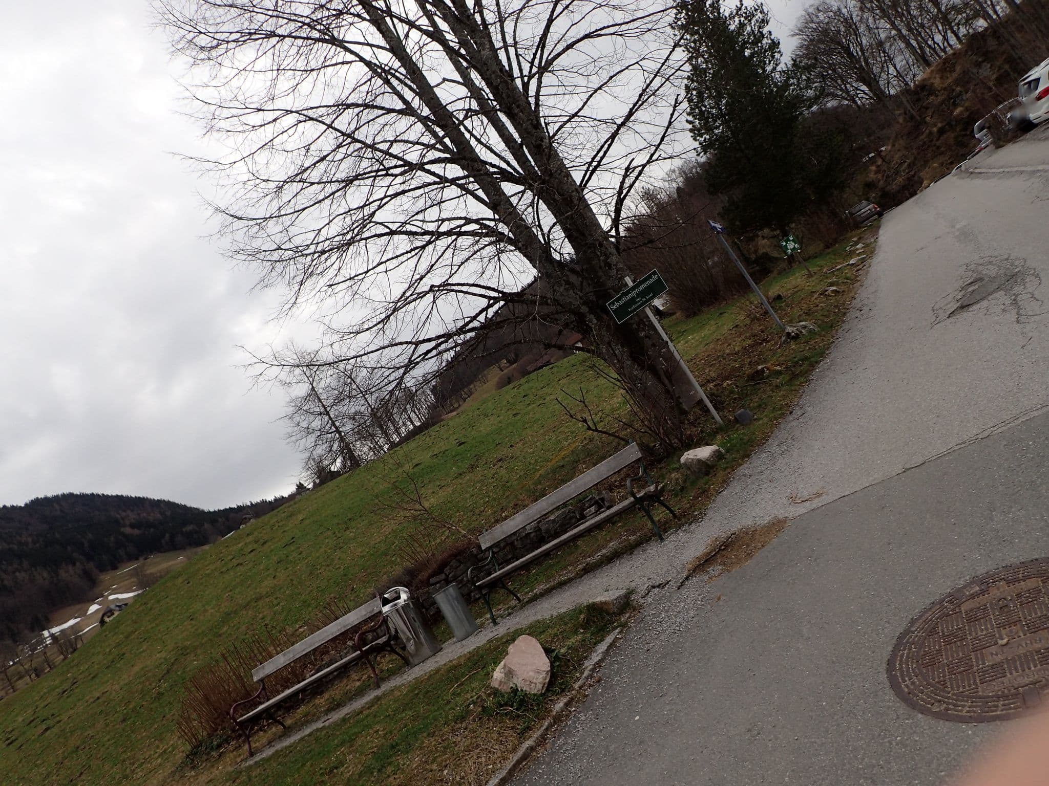 Street view near Gesundheitsresort St. Josef, Hallein — © schermy_at (CC BY-SA · Mapillary)