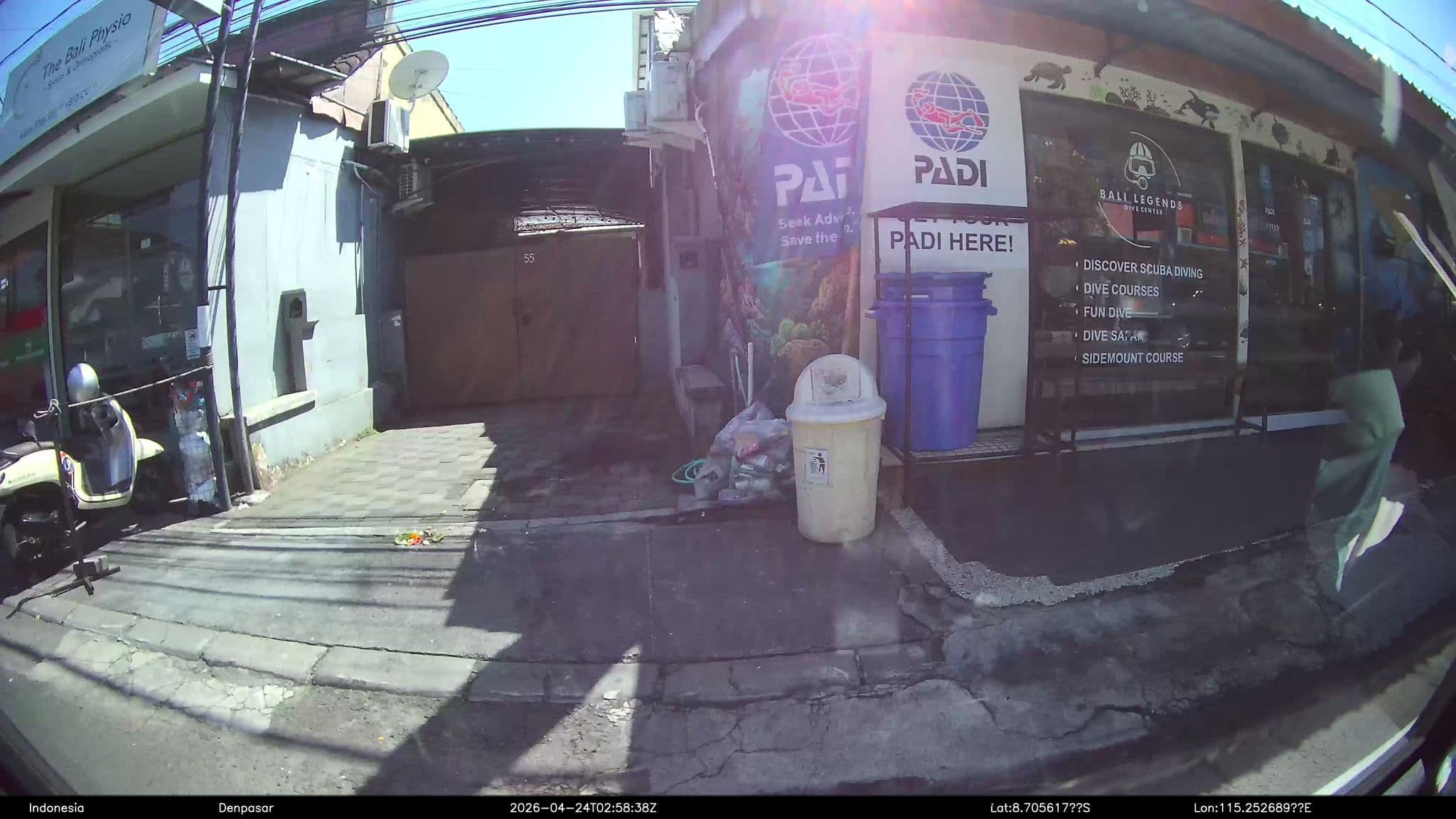 Street view near Titan Dive Team @ Sindhumertha Guest House, Sanur — © Kaart---LEFT (CC BY-SA · Mapillary)