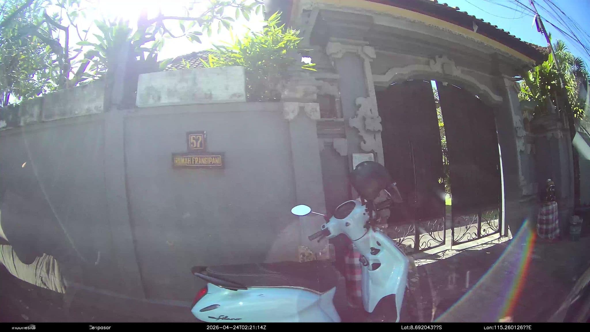 Street view near Rumah Frangipani, Sanur — © Kaart---RIGHT (CC BY-SA · Mapillary)