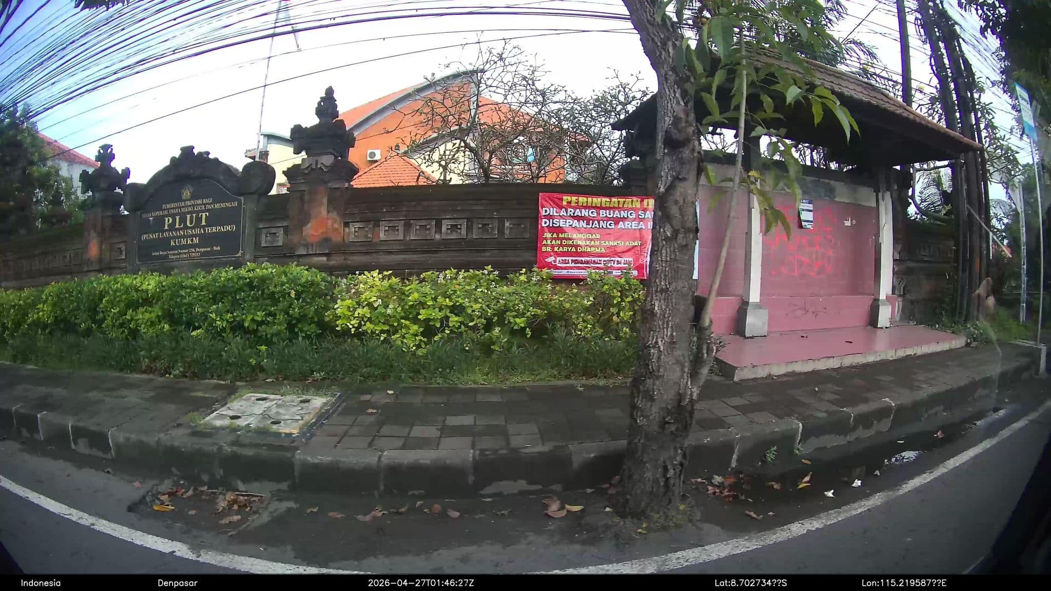Street view near Hotel Ratna Family Room 4th Floor, Legian — © Kaart---LEFT (CC BY-SA · Mapillary)