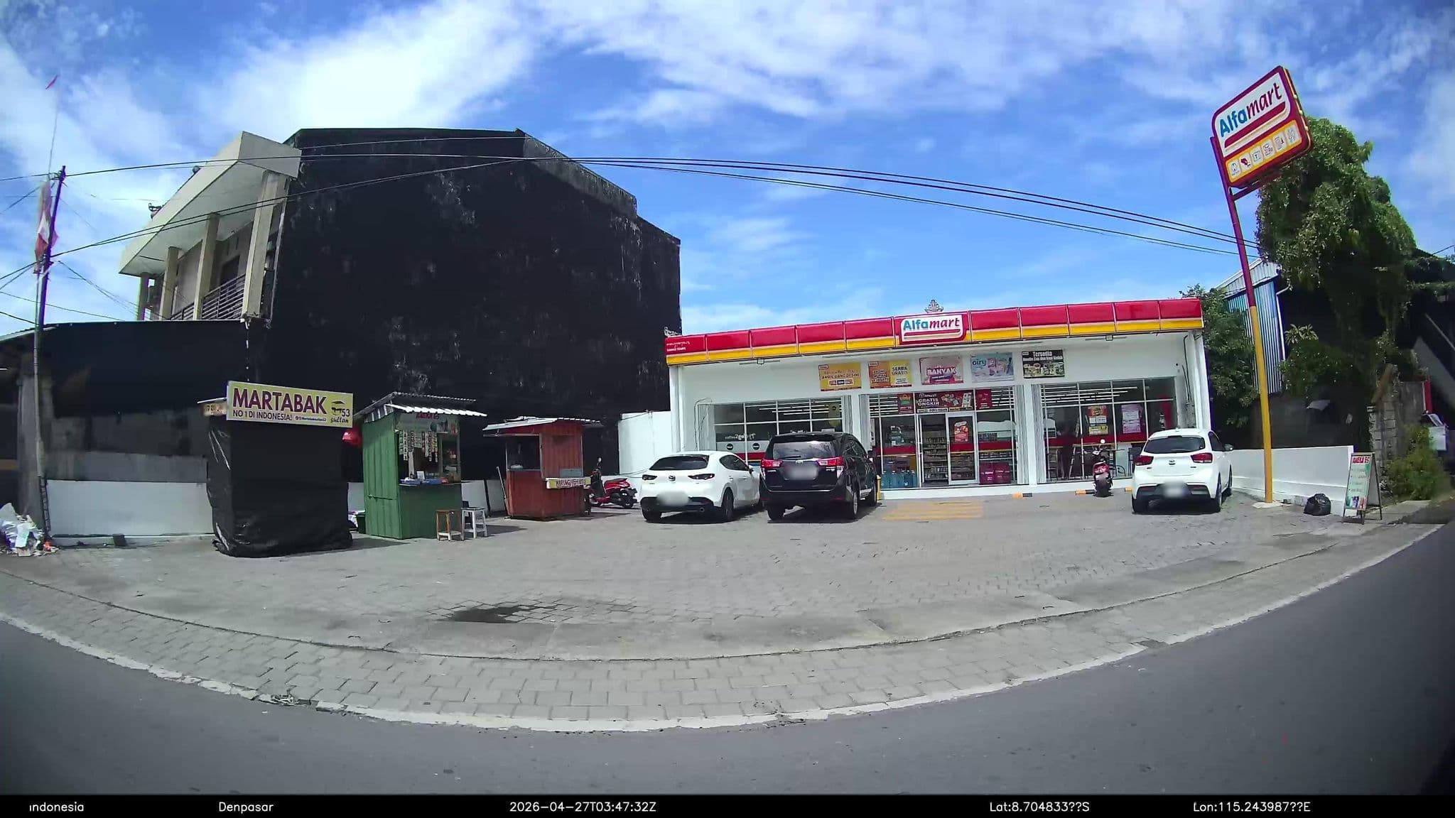 Street view near Bali Berlian Hotel, Sanur — © Kaart---RIGHT (CC BY-SA · Mapillary)