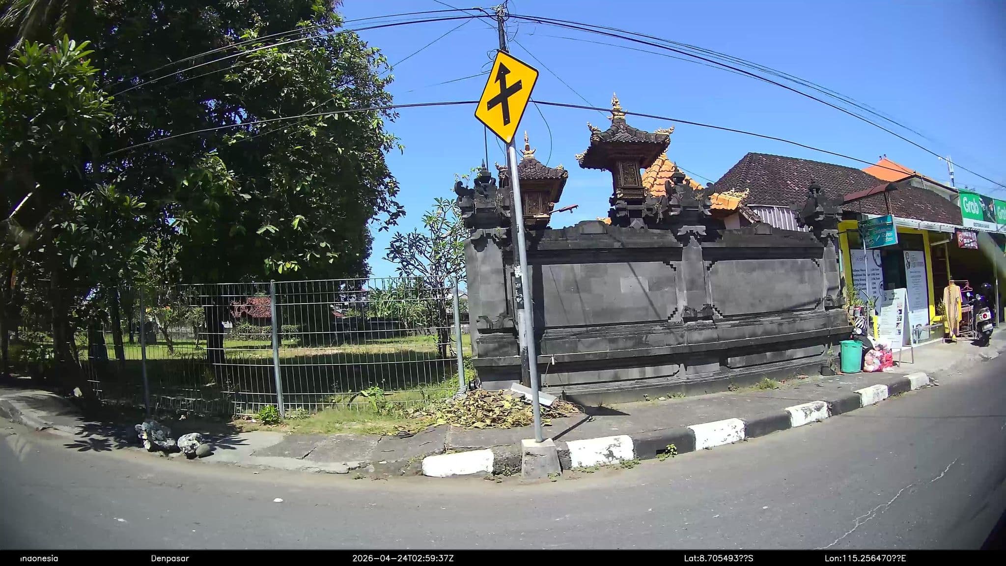 Street view near Bali Emerald Villas, Sanur — © Kaart---360 (CC BY-SA · Mapillary)