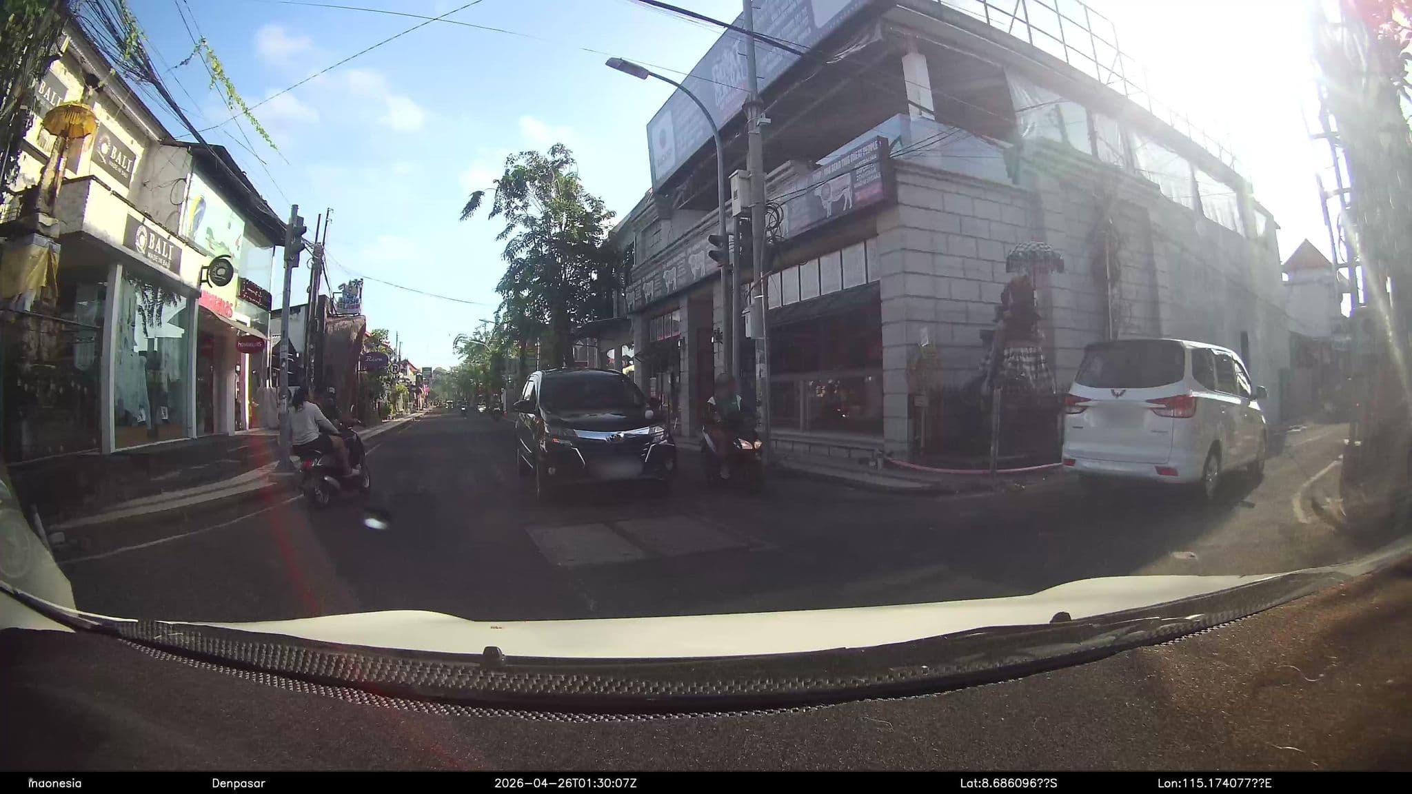Street view near Kamarkoe Hotel Seminyak, Legian — © Kaart---FRONT (CC BY-SA · Mapillary)