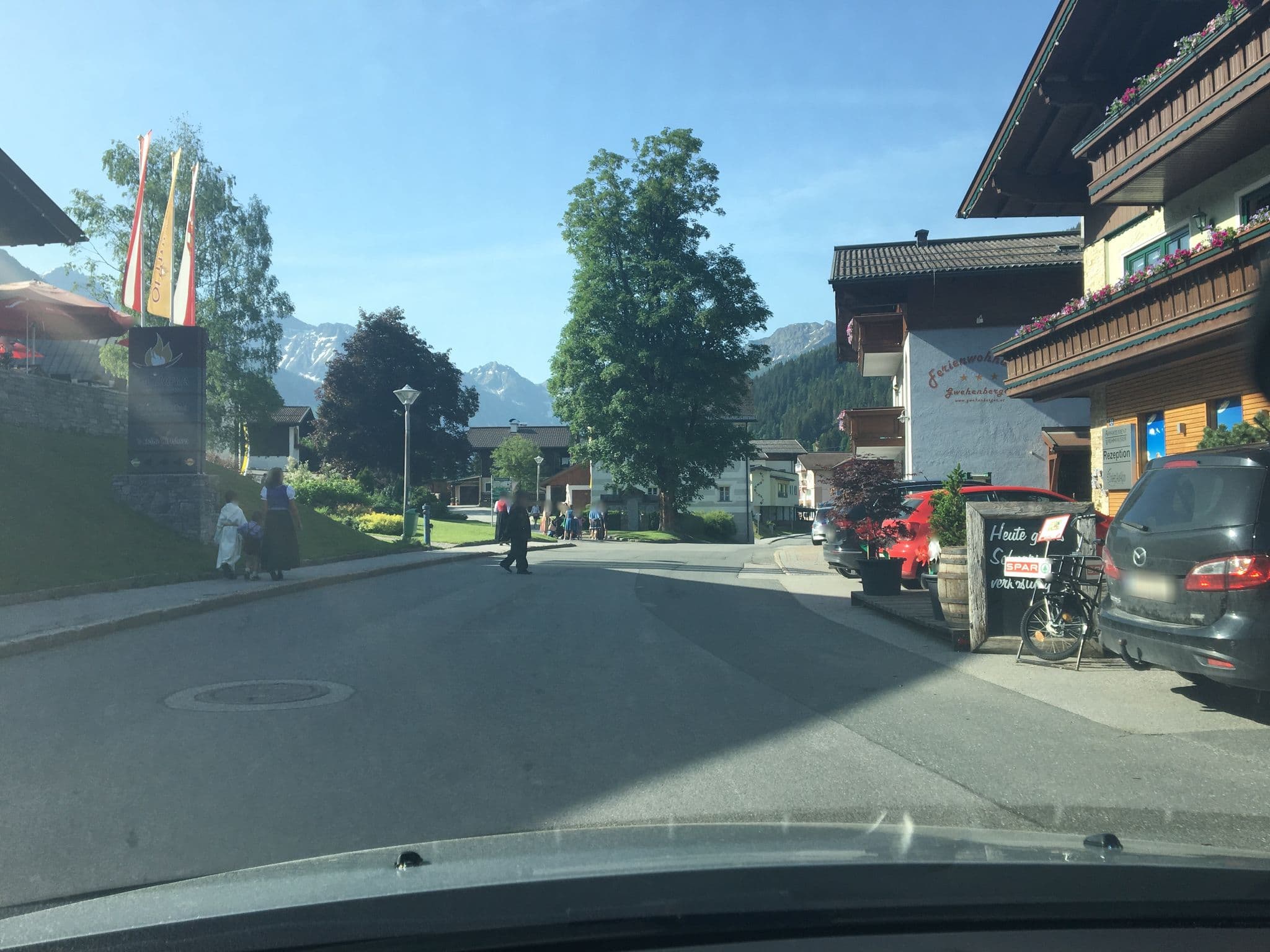 Street view near Viehhauser, Hof — © chicc0 (CC BY-SA · Mapillary)