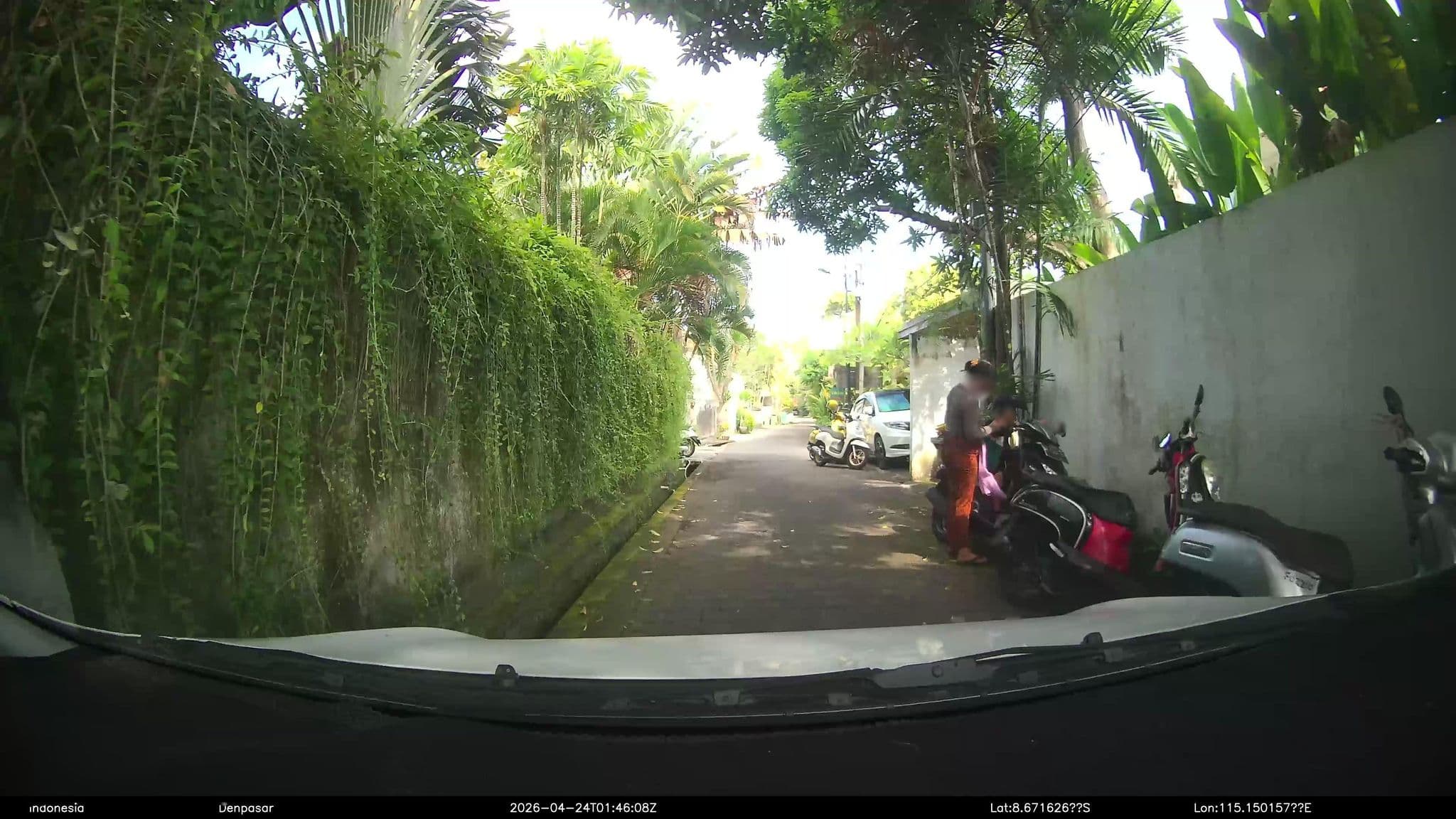Street view near Villa Santai Batubelig Seminyak, Legian — © Kaart---360 (CC BY-SA · Mapillary)