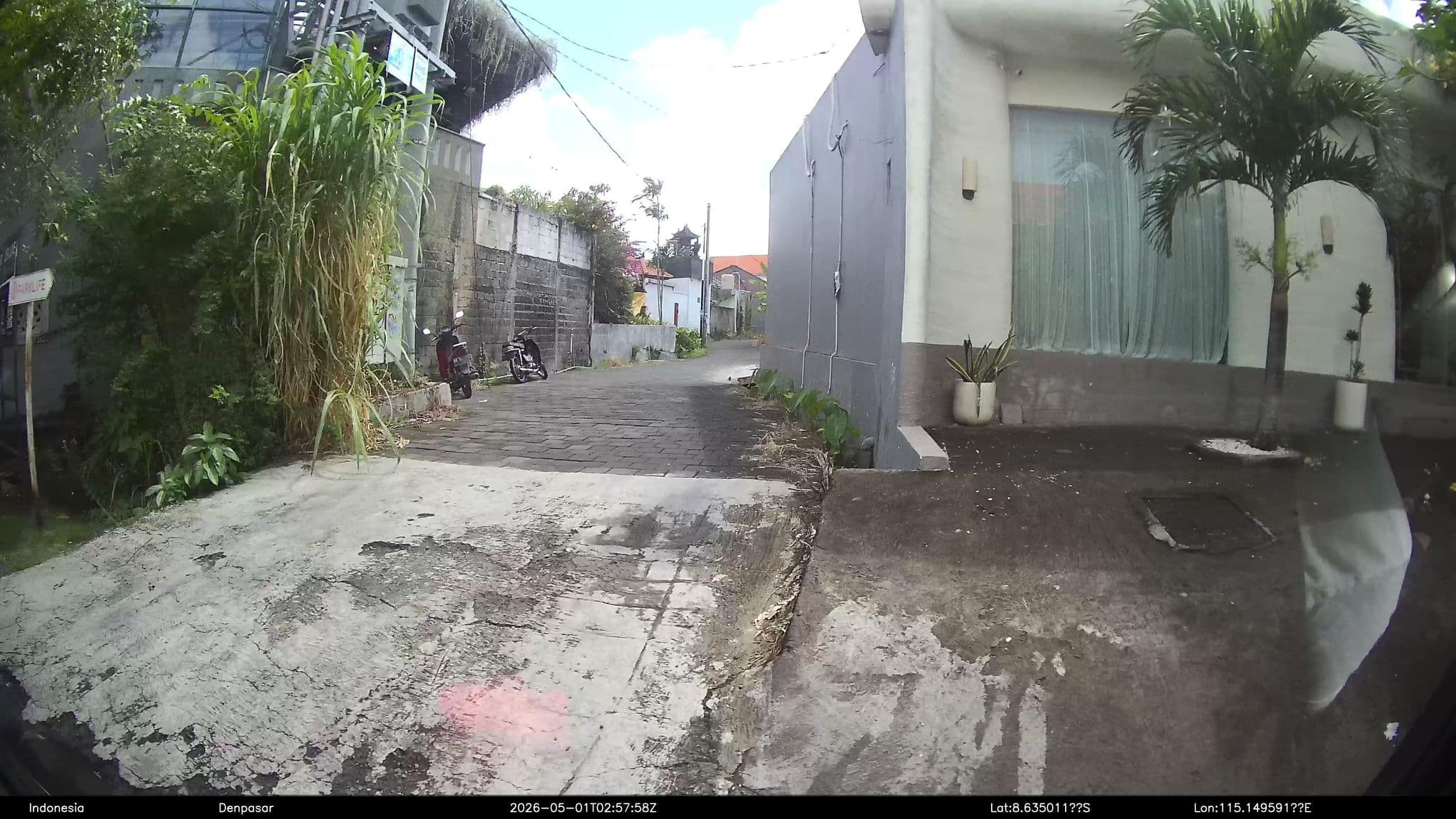Street view near Umpadhi Canggu, Dalung — © Kaart---LEFT (CC BY-SA · Mapillary)