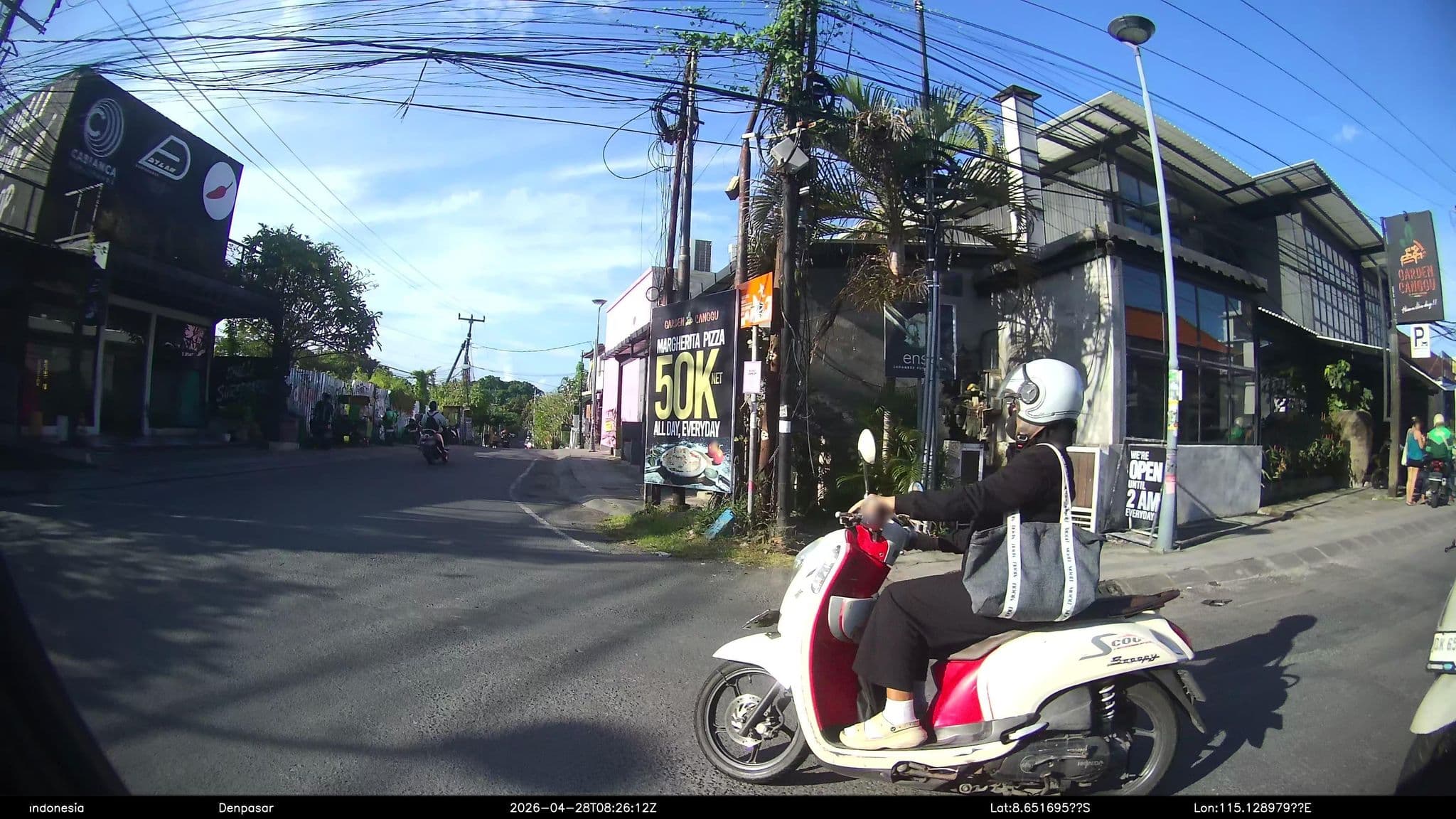 Street view near Canggu Essentially, Dalung — © Kaart---RIGHT (CC BY-SA · Mapillary)