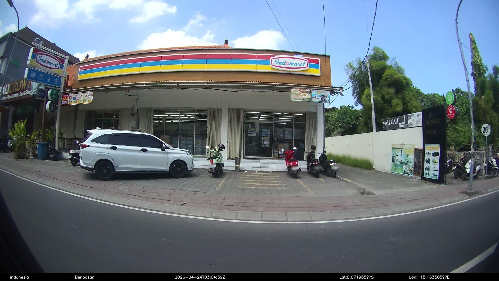 Street view near La Boutique Villa Seminyak / Le Cafe, Legian — © Kaart---RIGHT (CC BY-SA · Mapillary)