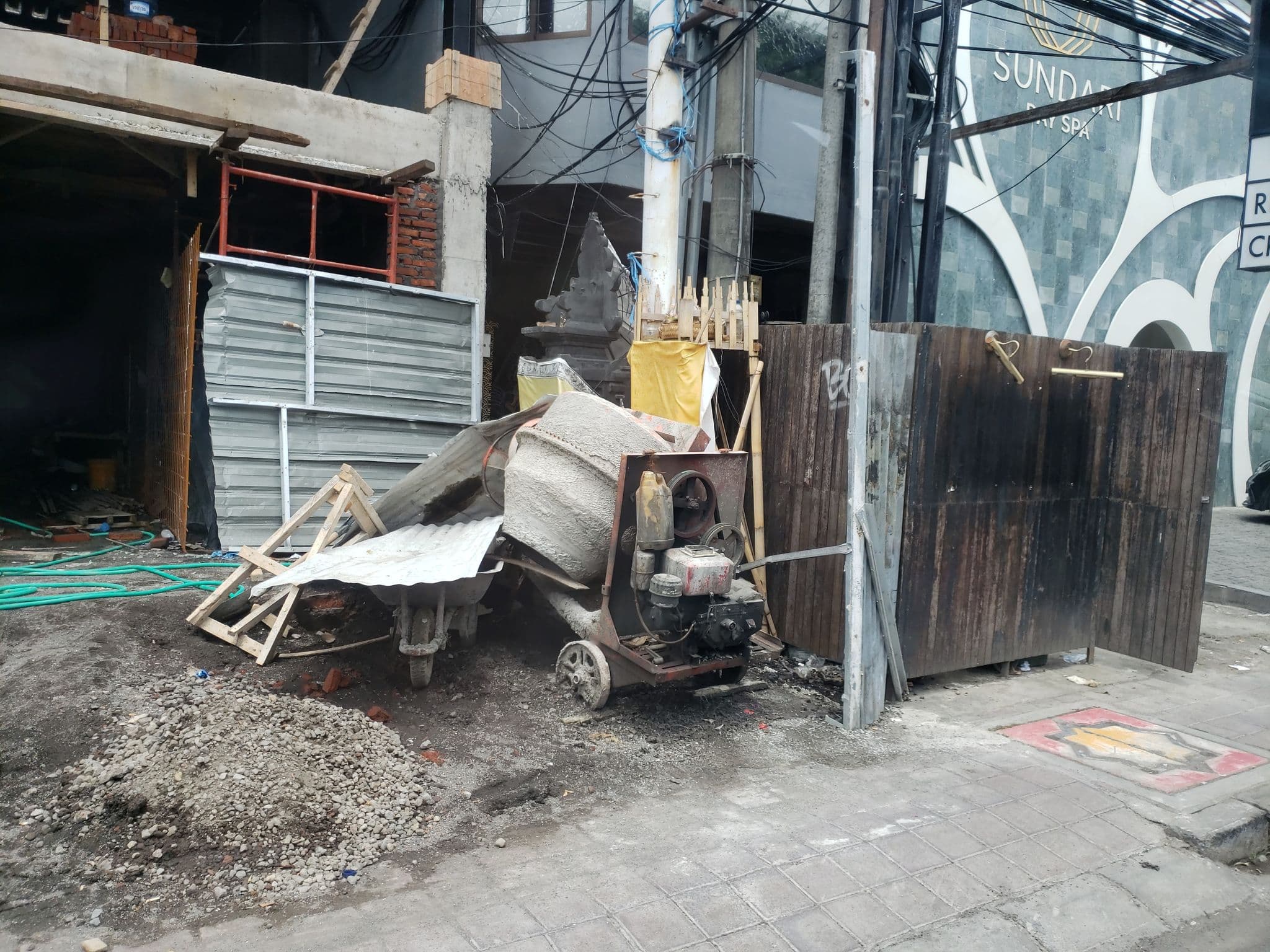Street view near Seminyak Garden, Legian — © mapfool (CC BY-SA · Mapillary)