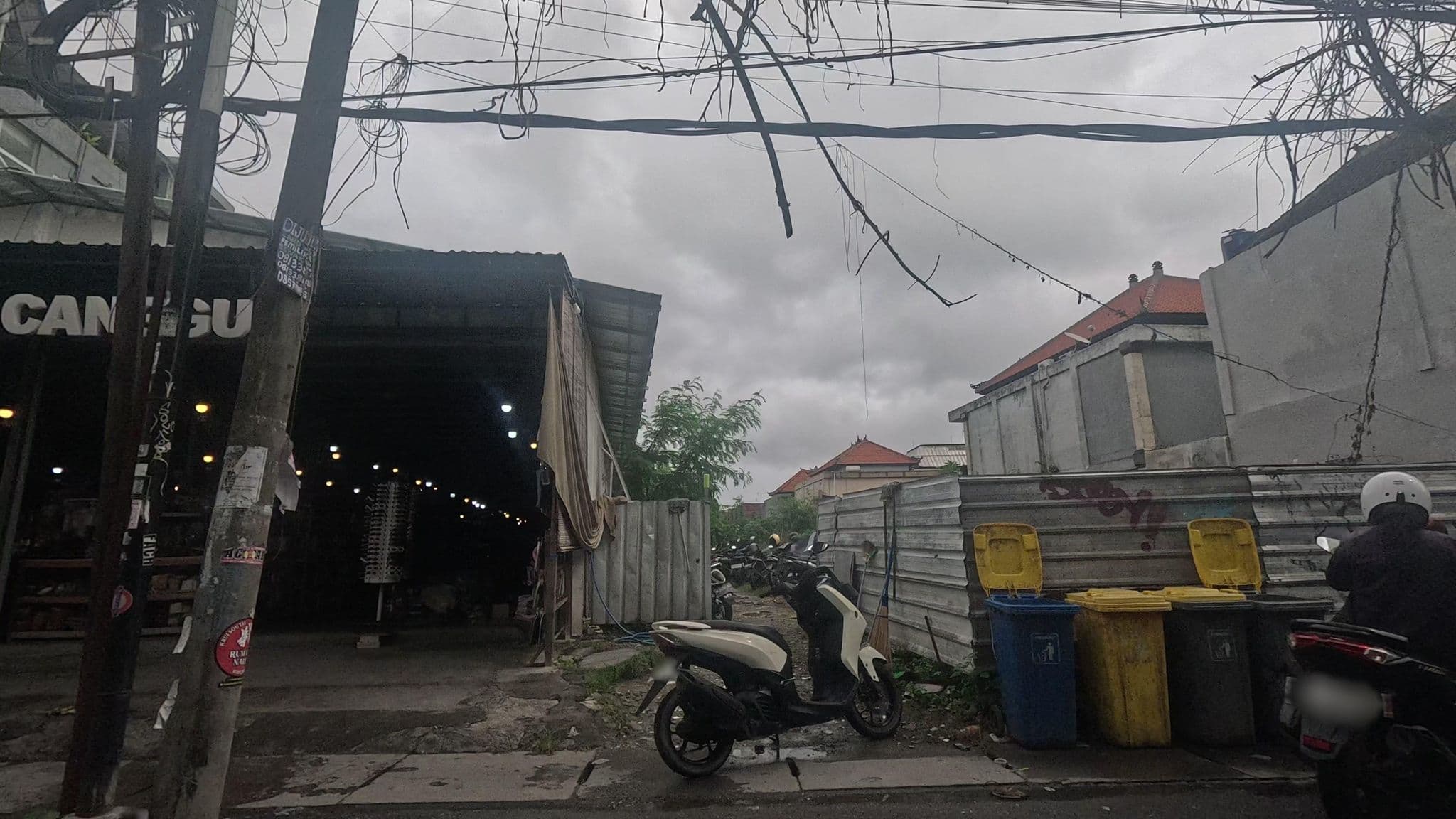 Street view near The Lonceng guesthouse, Dalung — © alyapuspita (CC BY-SA · Mapillary)