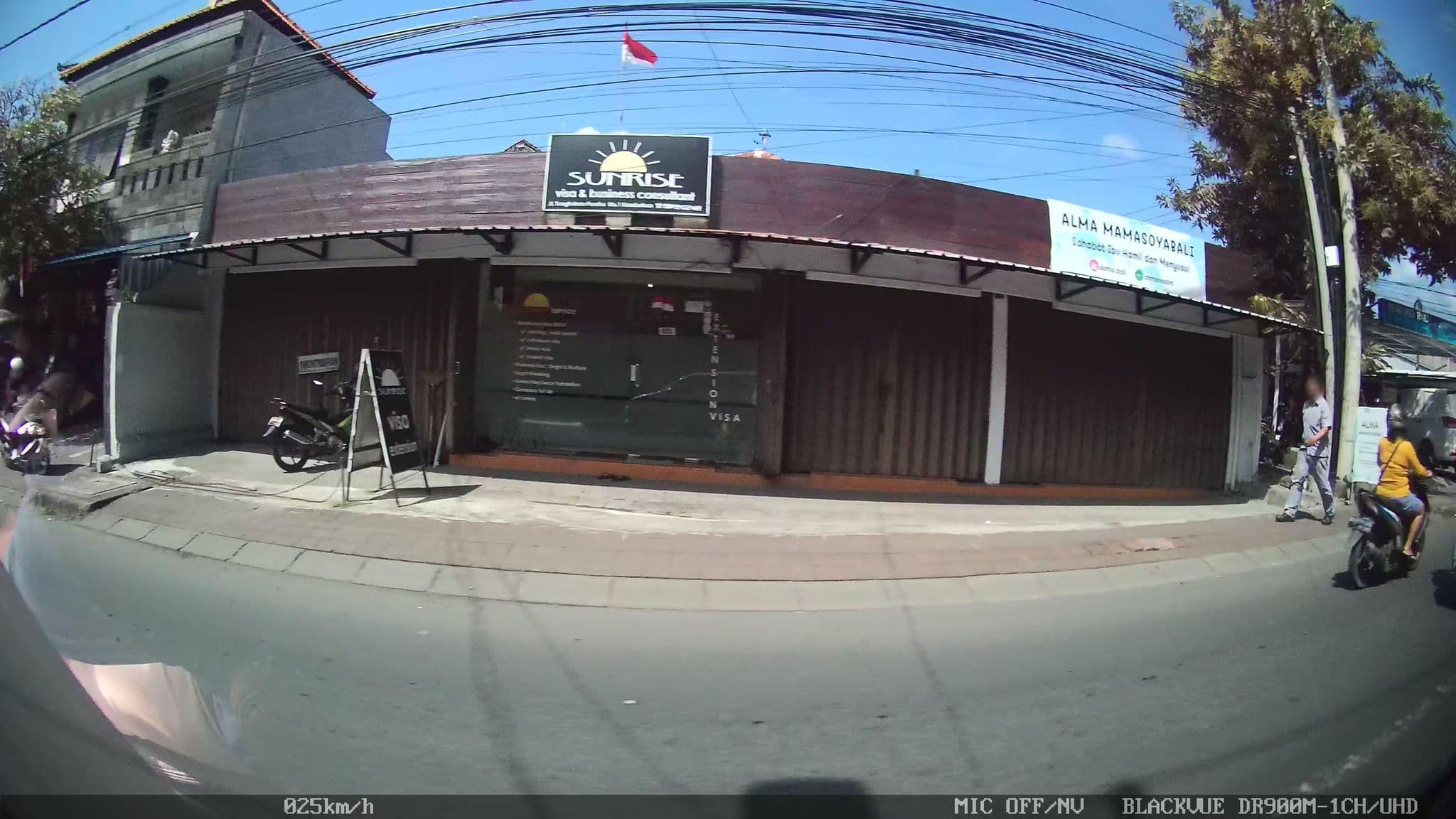 Street view near The Seminyak Village, Legian — © kaart_2 (CC BY-SA · Mapillary)