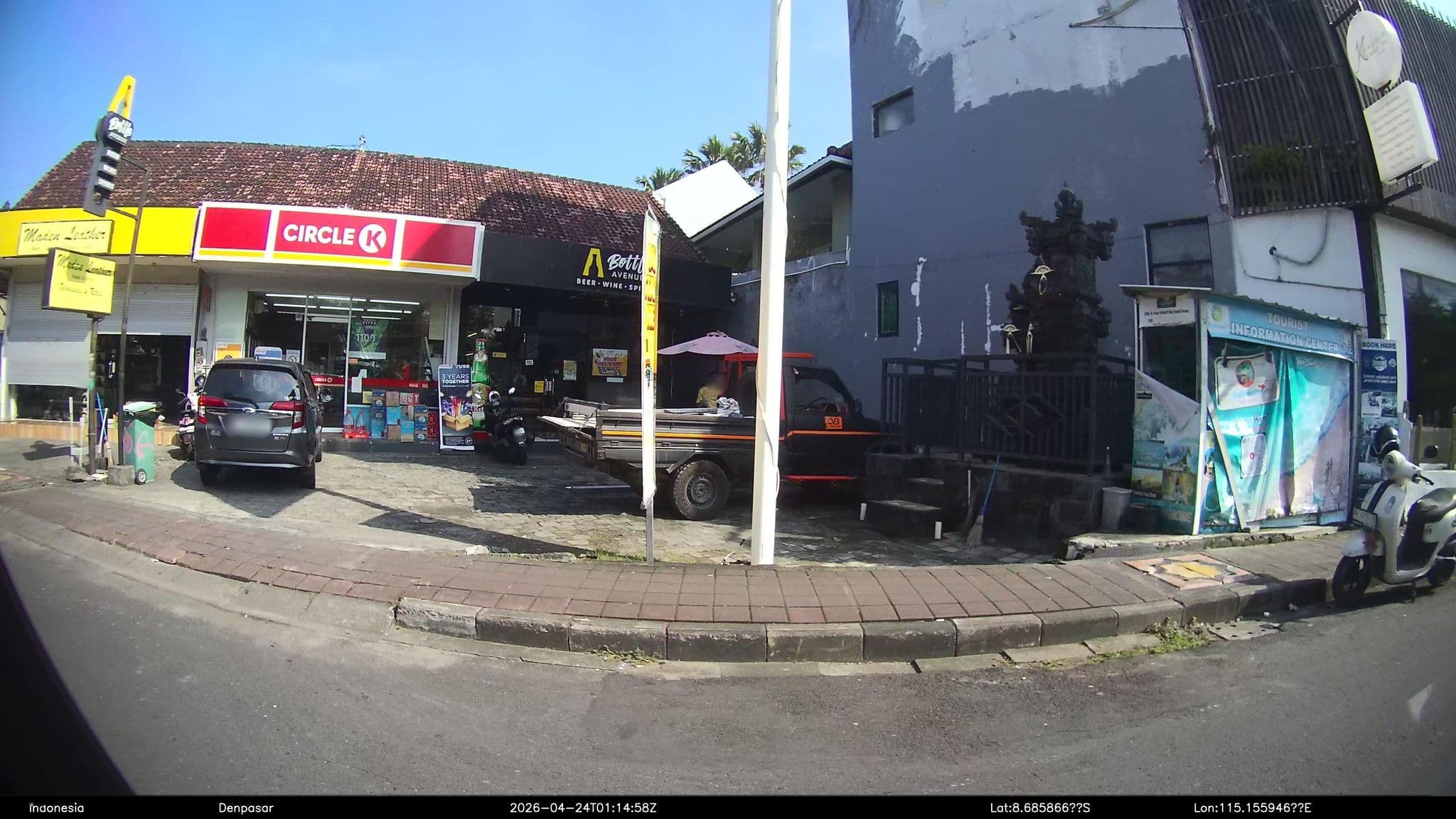 Street view near Room & Vespa 4, Legian — © Kaart---RIGHT (CC BY-SA · Mapillary)