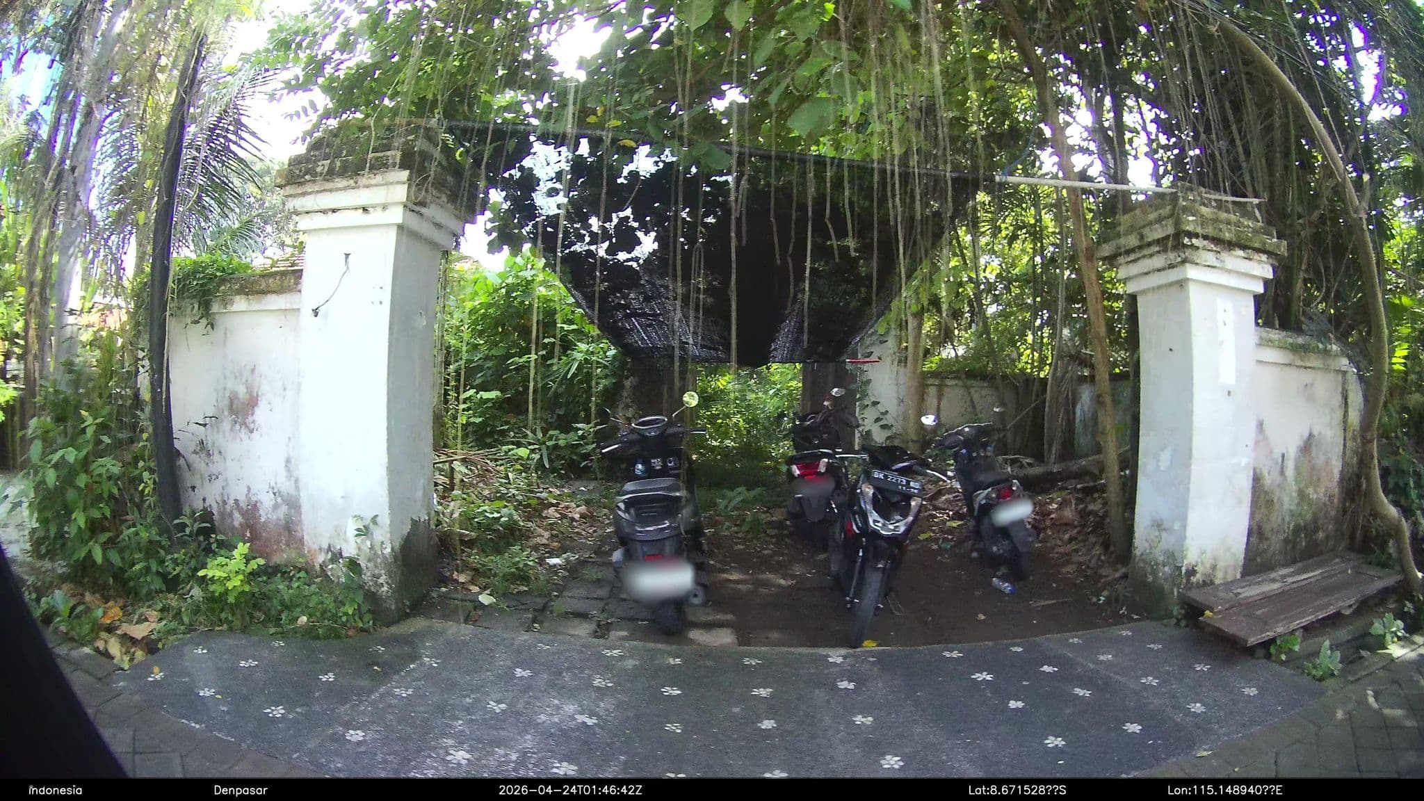 Street view near ViLLa ChrisWaLL, Legian — © Kaart---RIGHT (CC BY-SA · Mapillary)