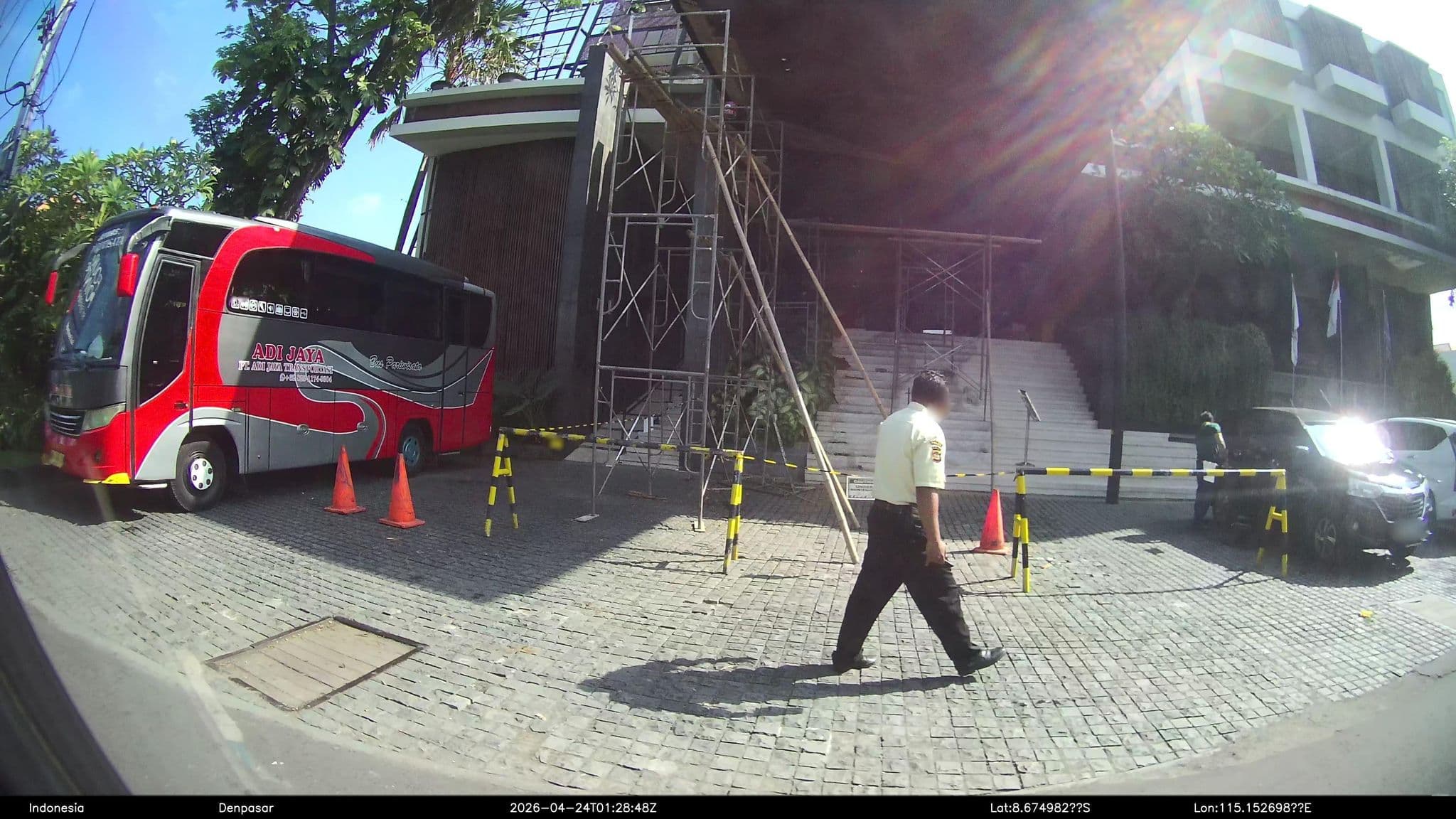 Street view near Villa Batik Seminyak, Legian — © Kaart---RIGHT (CC BY-SA · Mapillary)