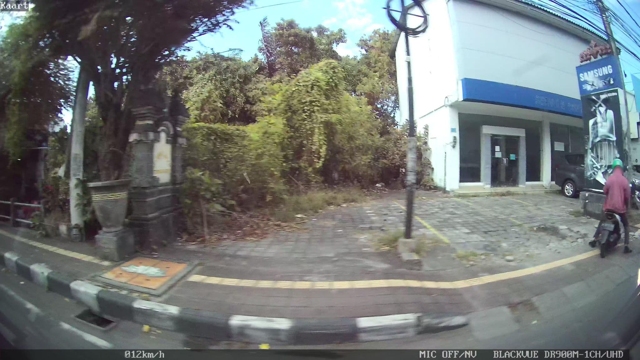 Street view near Kuta sentral park, Denpasar — © kaart_2 (CC BY-SA · Mapillary)