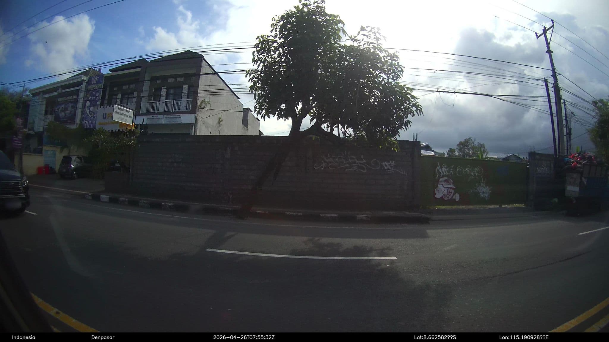 Street view near The Well House, Denpasar — © Kaart---RIGHT (CC BY-SA · Mapillary)