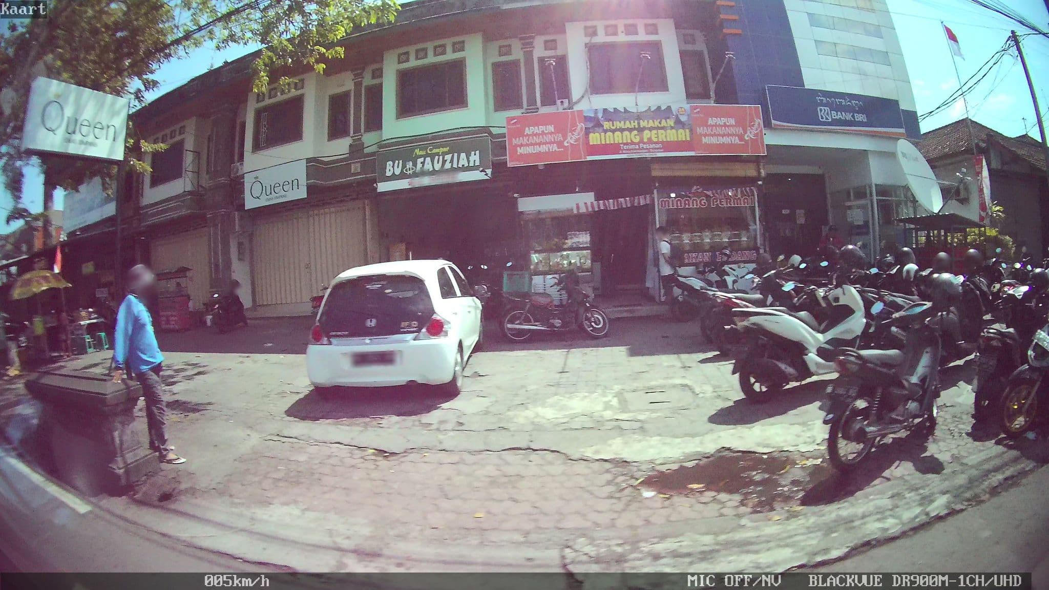 Street view near De Djabu Villas, Denpasar — © kaart_2 (CC BY-SA · Mapillary)