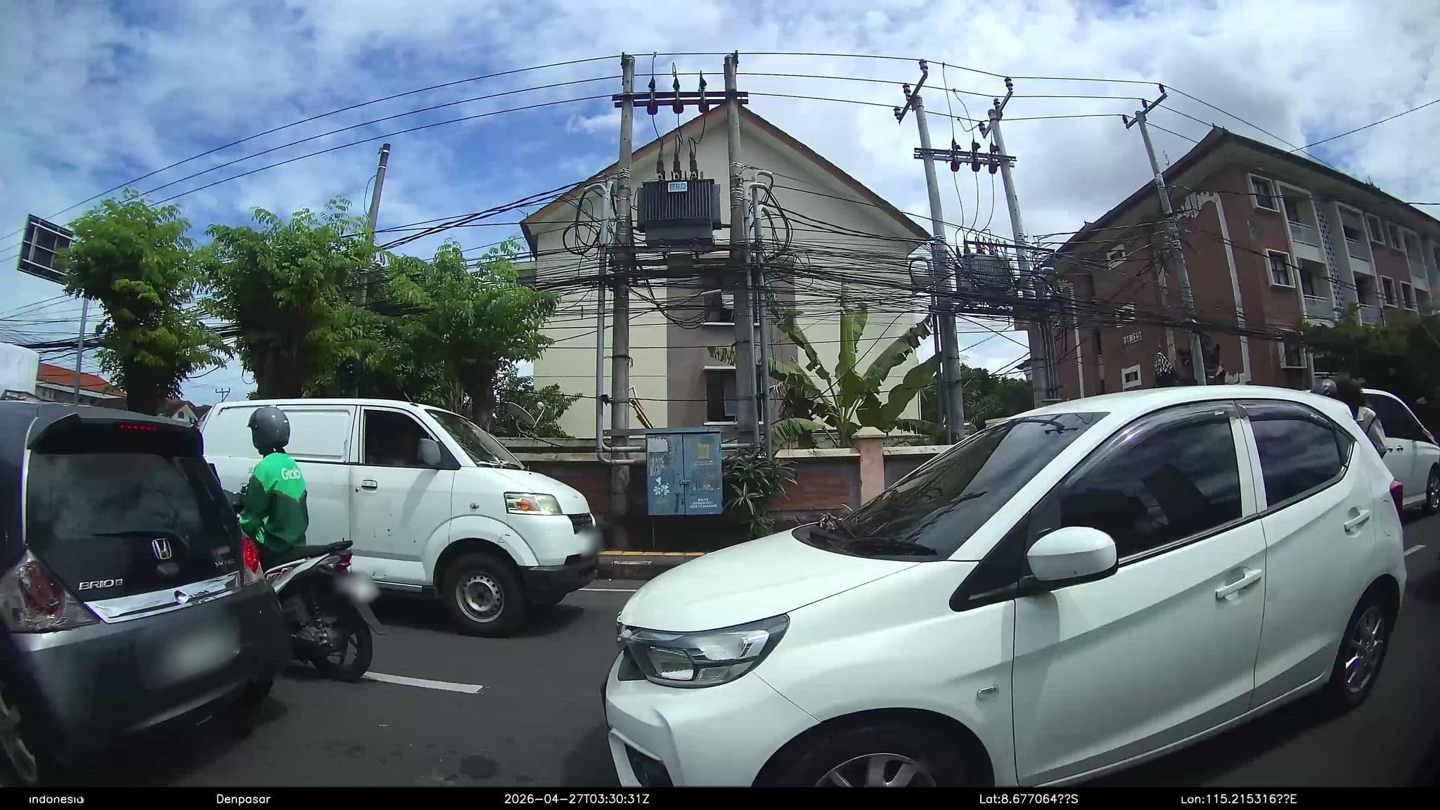 Street view near Traffic Light Sanglah, Denpasar — © Kaart---RIGHT (CC BY-SA · Mapillary)