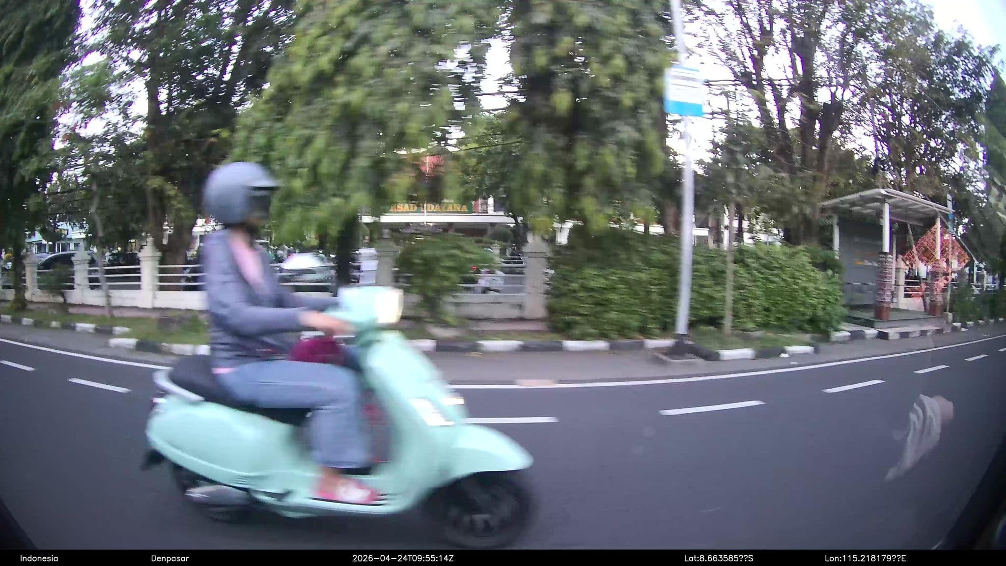 Street view near hotel restu denpasar, Denpasar — © Kaart---LEFT (CC BY-SA · Mapillary)