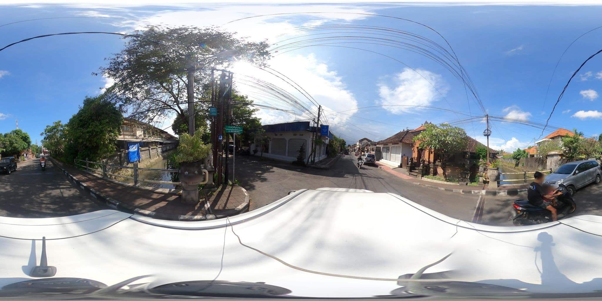 Street view near Hotel Suranadhi III, Denpasar — © Kaart---360 (CC BY-SA · Mapillary)