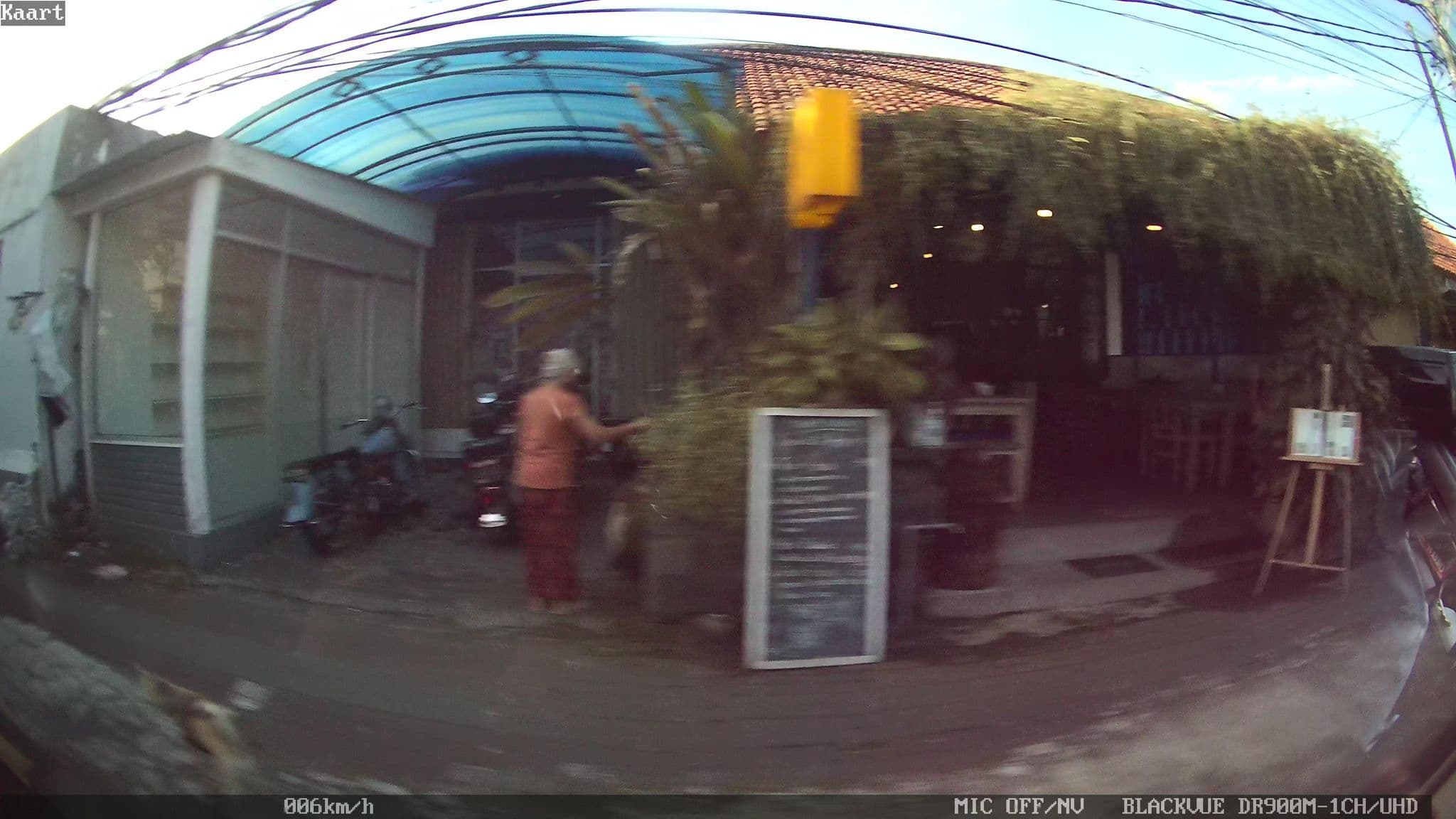 Street view near Tari Bed&Breakfast, Sanur — © kaart_1 (CC BY-SA · Mapillary)