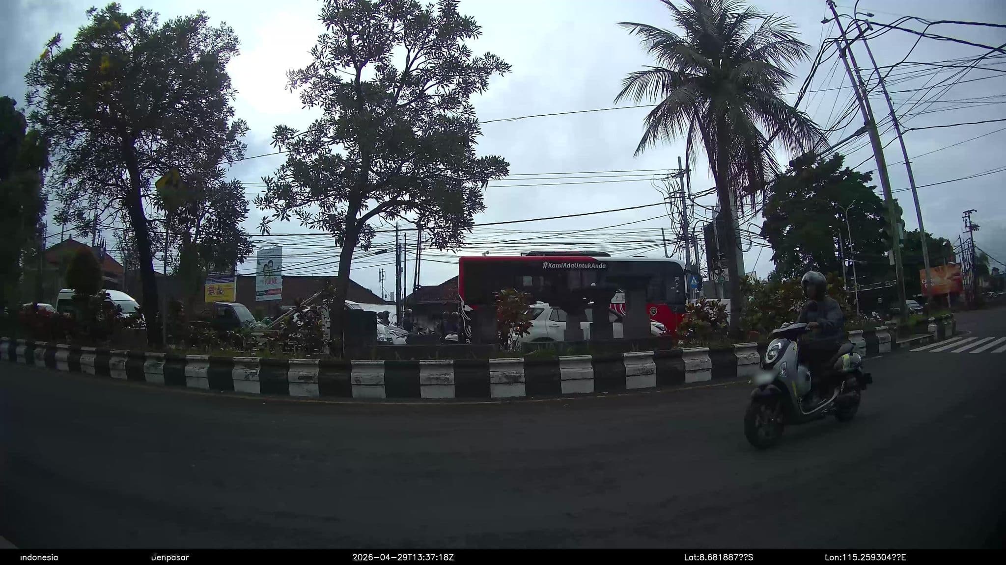 Street view near Bali Sweet Homestay and Accomodation, Sanur — © Kaart---RIGHT (CC BY-SA · Mapillary)