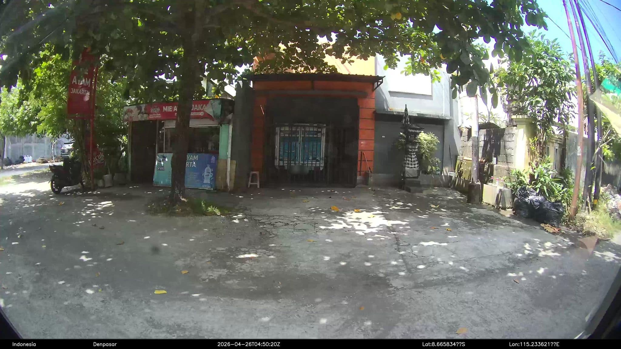 Street view near Cavalera Palace, Denpasar — © Kaart---LEFT (CC BY-SA · Mapillary)