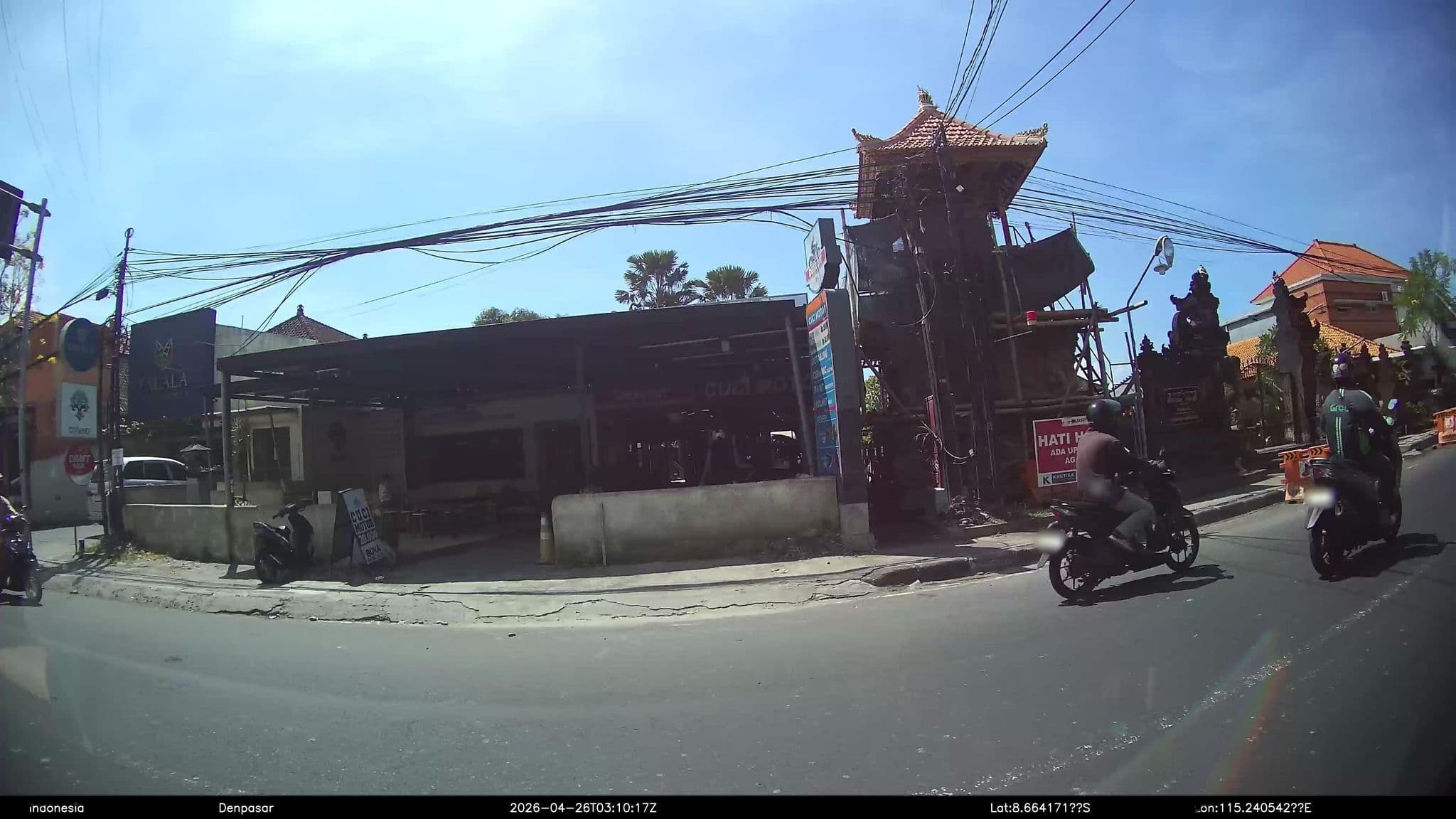 Street view near Hotel Trio Bali, Sanur — © Kaart---RIGHT (CC BY-SA · Mapillary)
