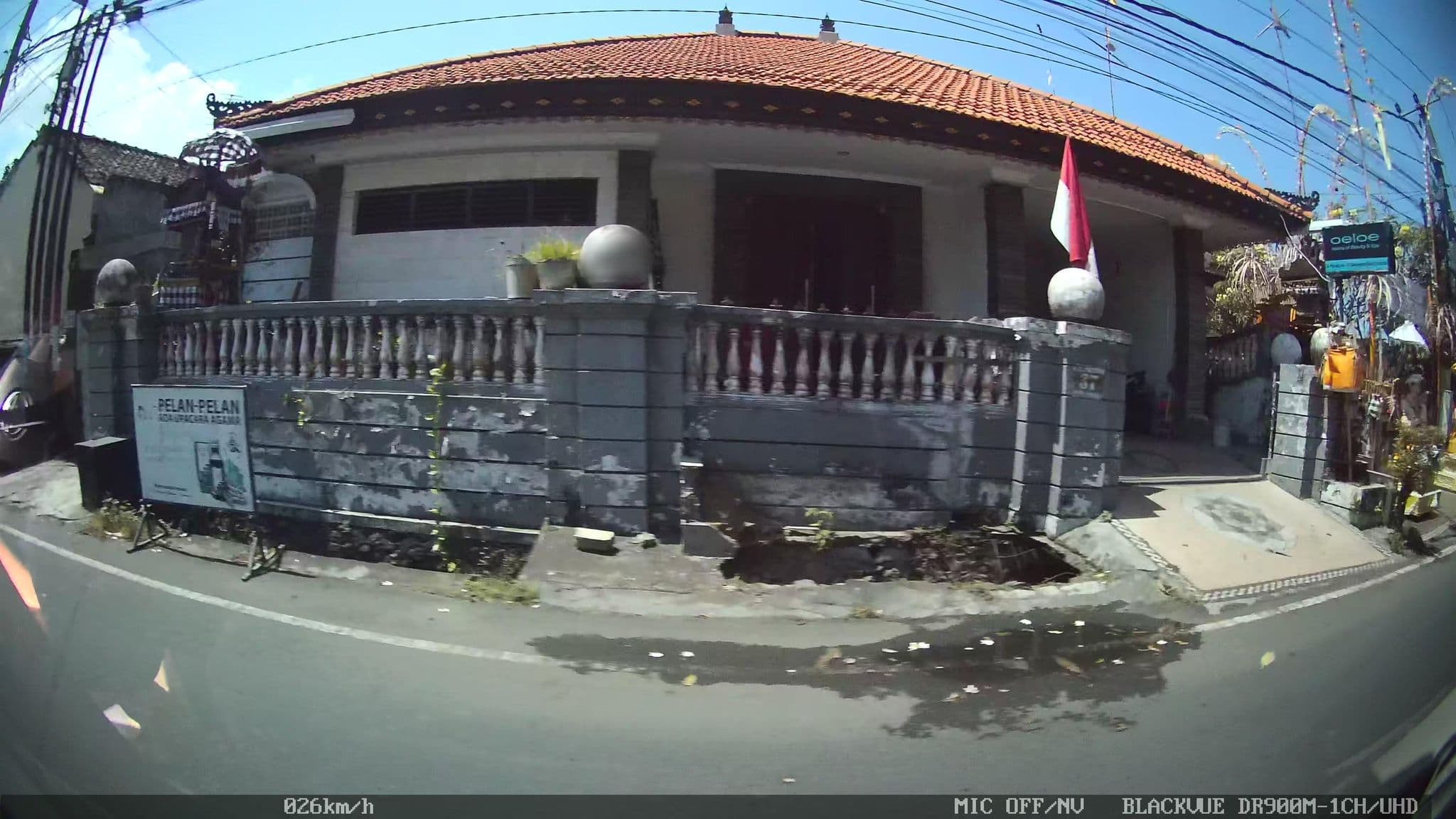 Street view near Kamar 23 Trio Bali Hotel, Sanur — © kaart_2 (CC BY-SA · Mapillary)
