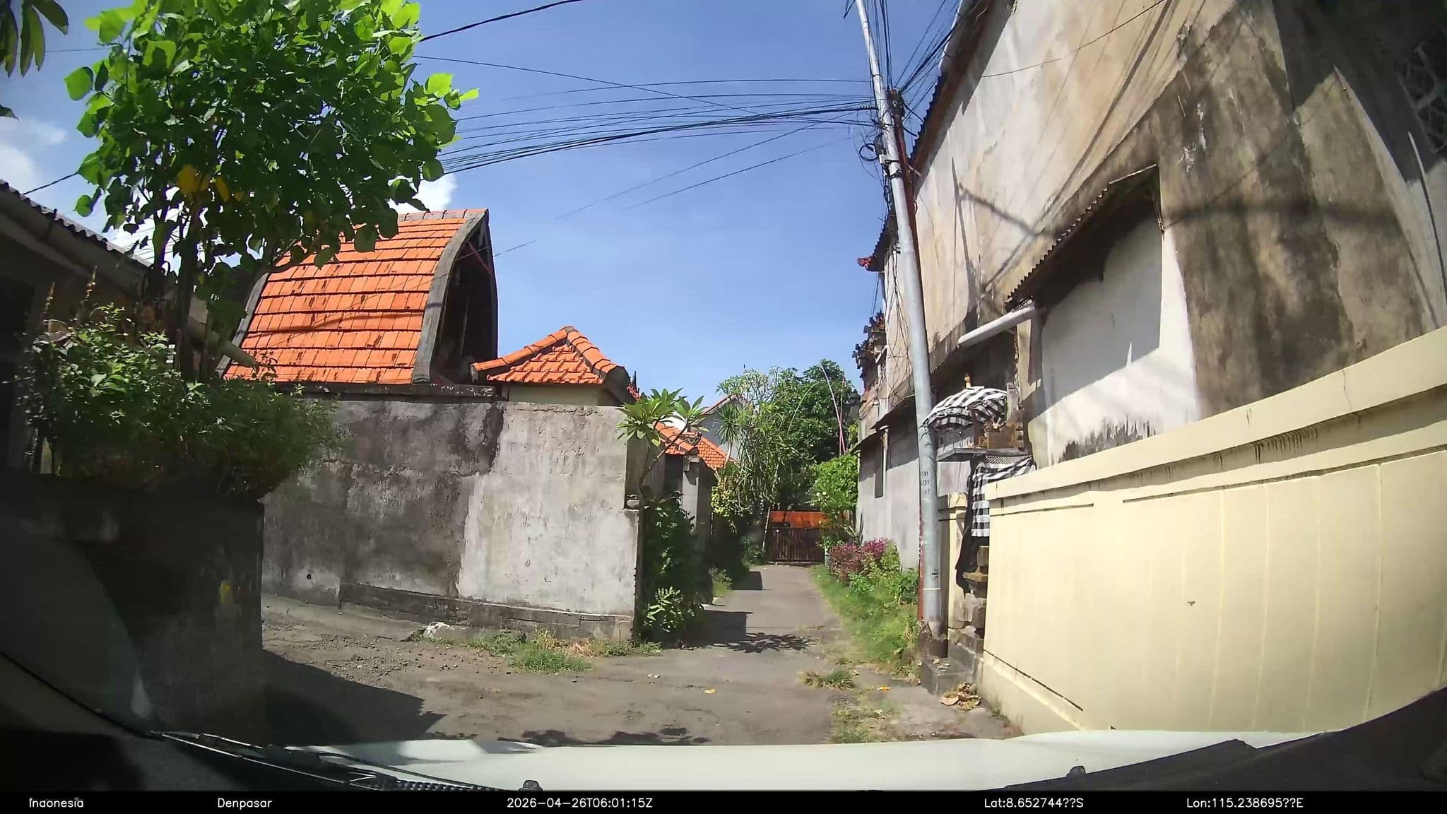 Street view near Puri Ginanti, Denpasar — © Kaart---FRONT (CC BY-SA · Mapillary)
