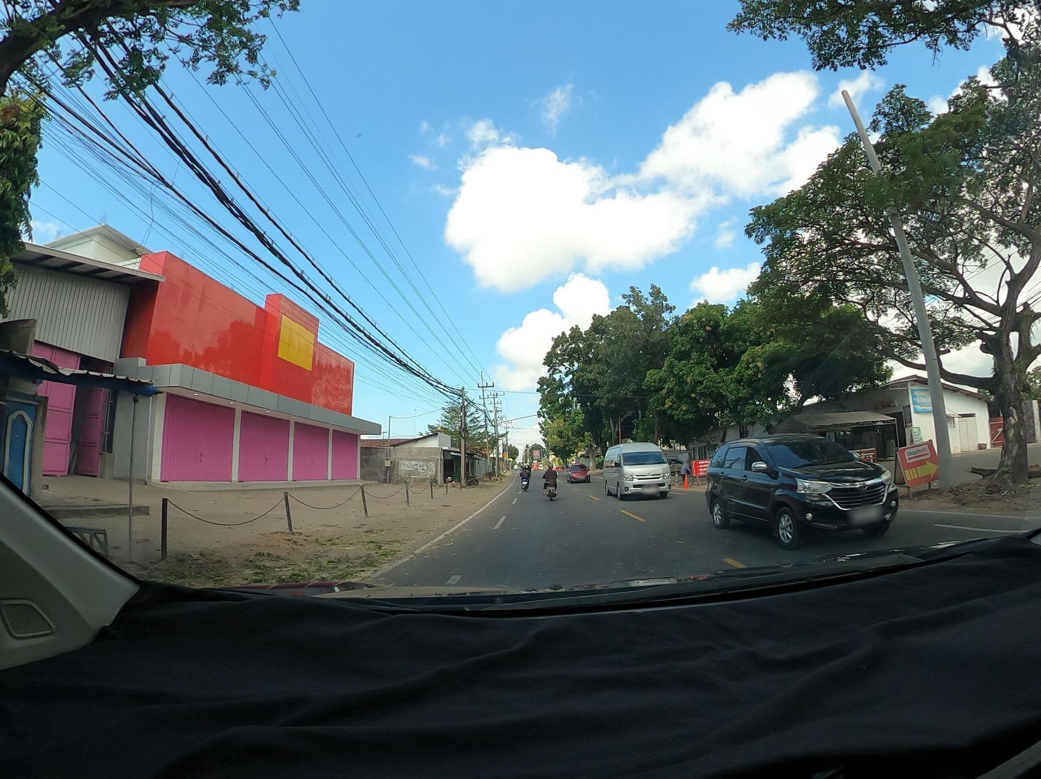 Street view near Hotel Manyar, Banyuwangi — © Kaart_Local (CC BY-SA · Mapillary)