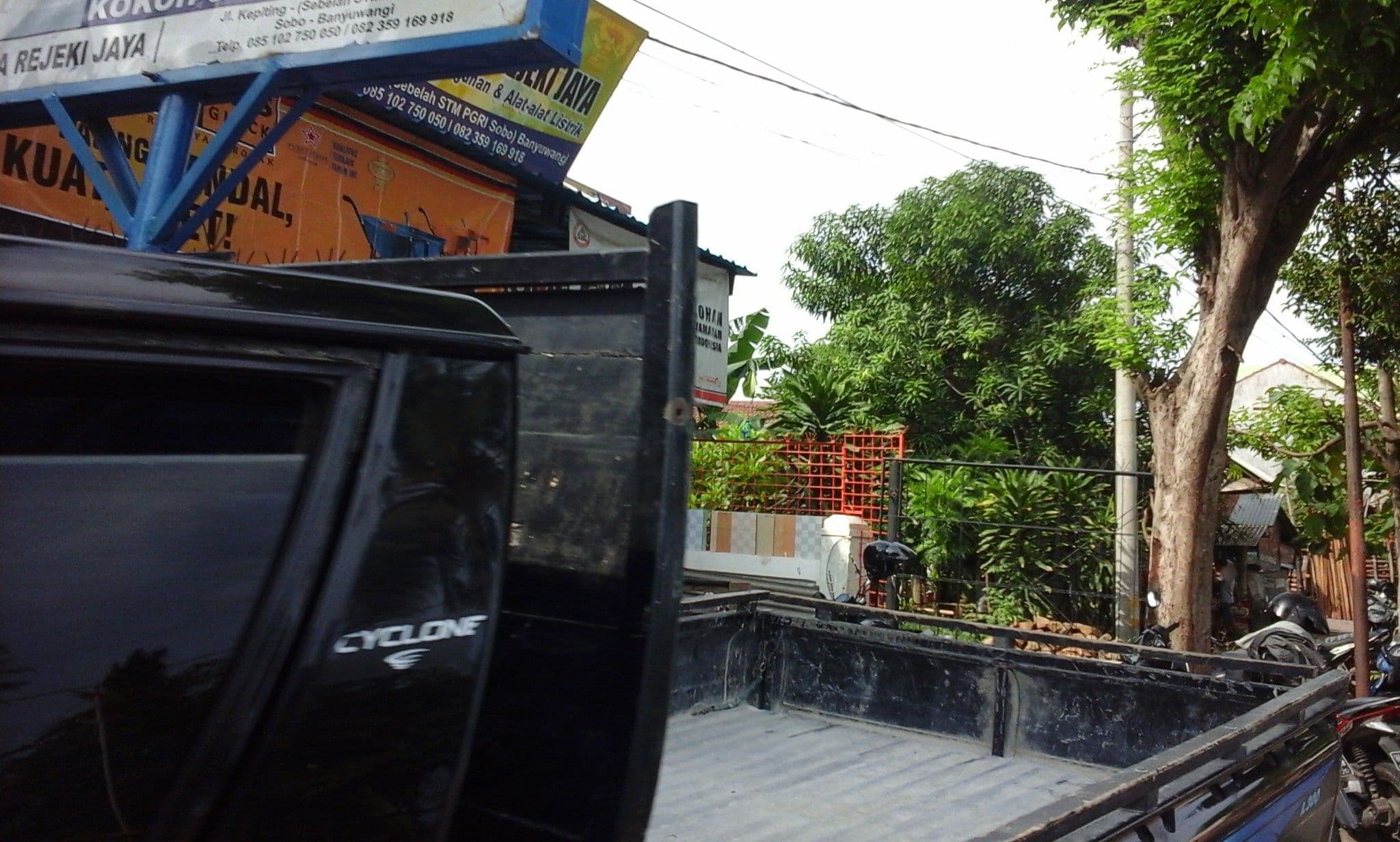 Street view near Thalia Guestouse, Banyuwangi — © arizalkawamuna (CC BY-SA · Mapillary)