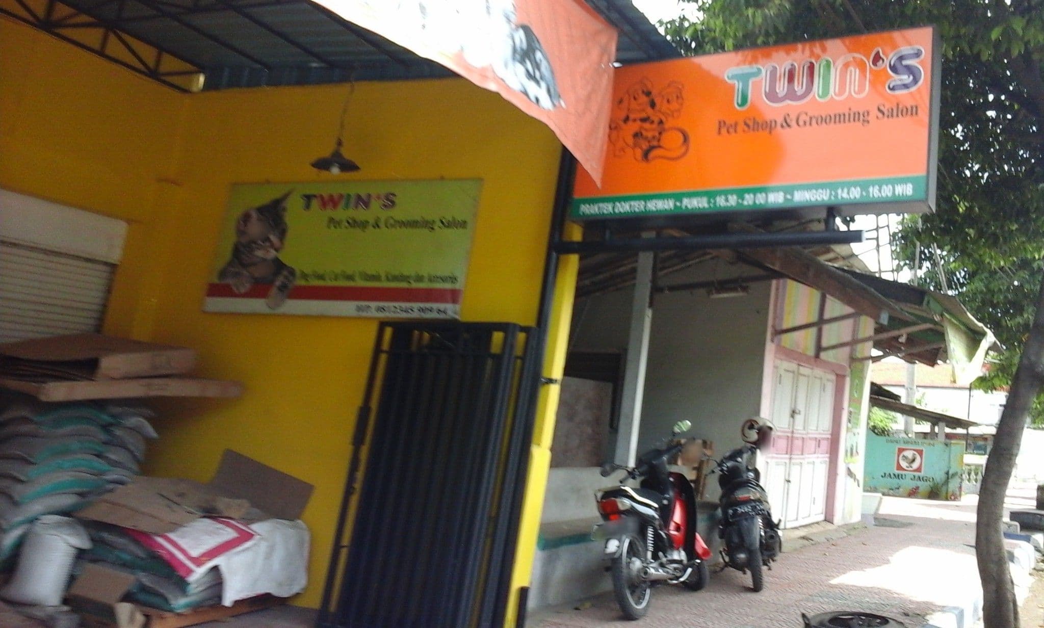 Street view near Ibis, Banyuwangi — © arizalkawamuna (CC BY-SA · Mapillary)