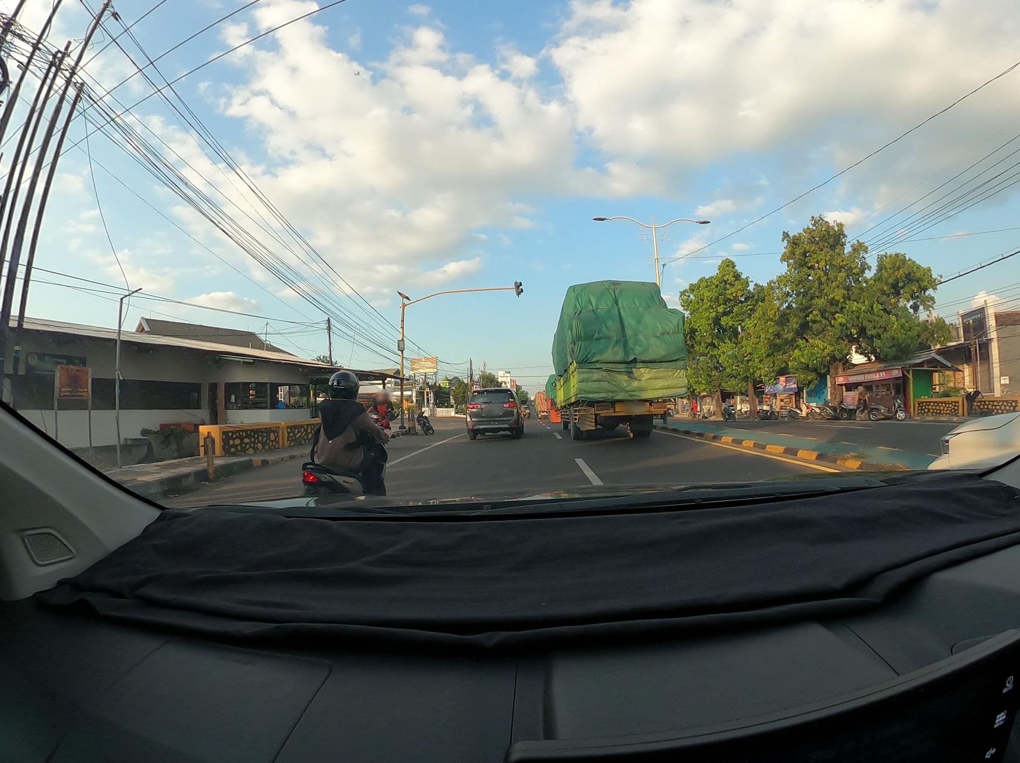 Street view near Hotel Aston, Situbondo — © Kaart_Local (CC BY-SA · Mapillary)